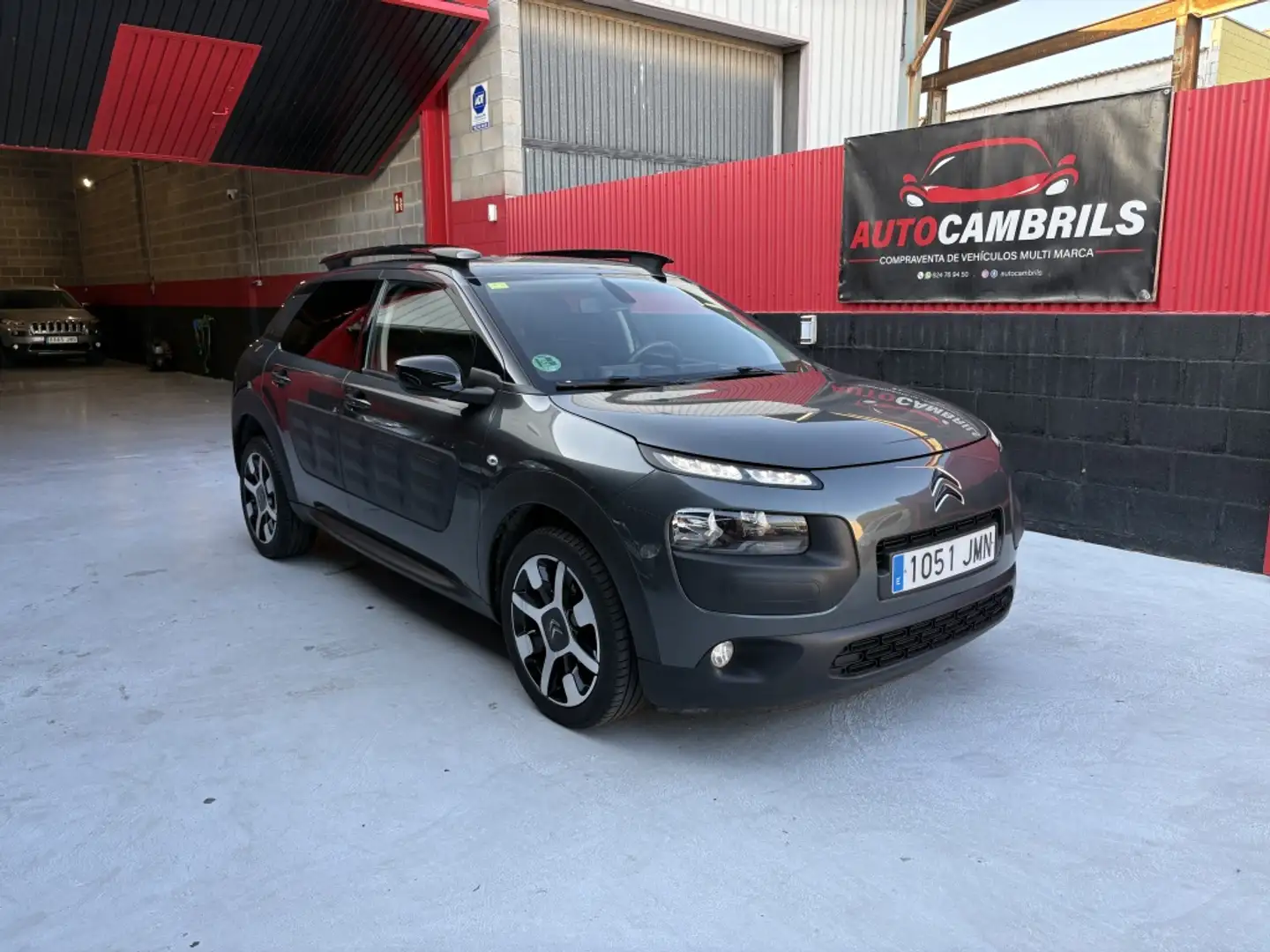 Citroen C4 Cactus 1.6 BlueHDi S&S Shine Edition 100 Gris - 1