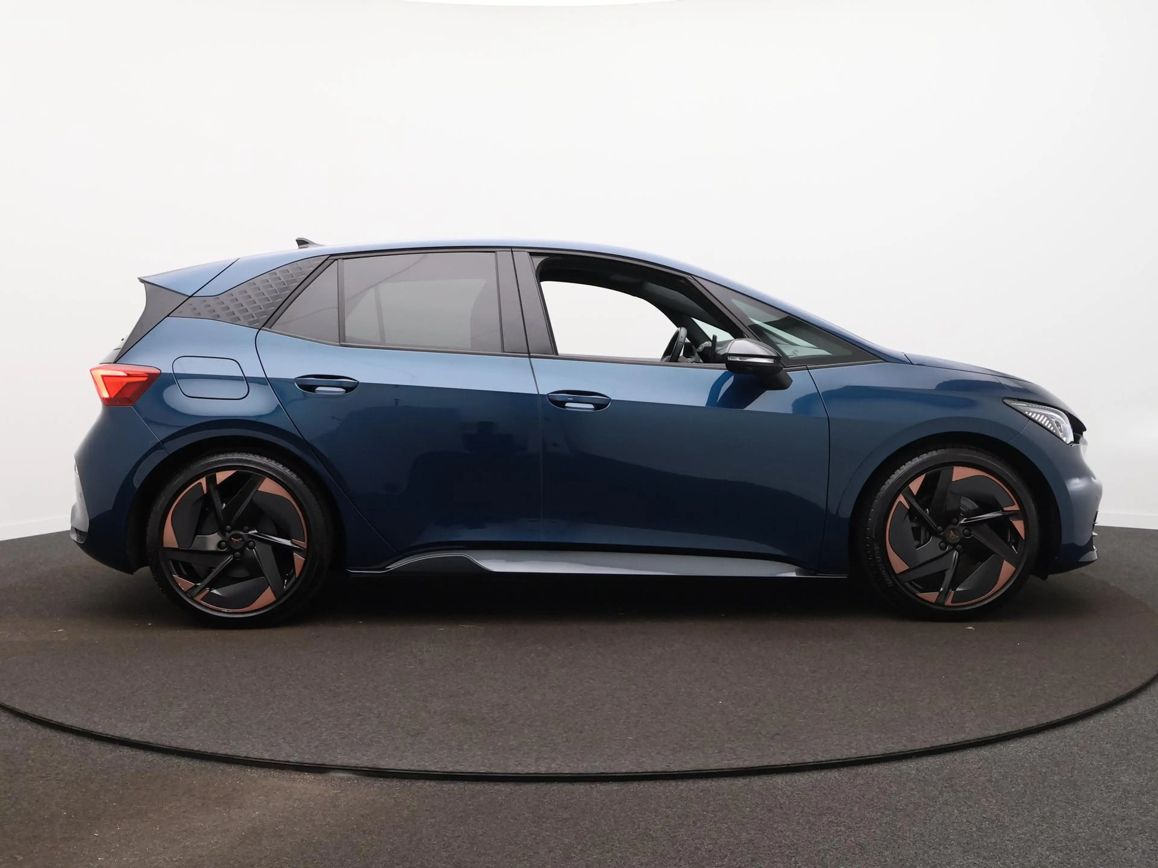 CUPRA Born Adrenaline One 62 kWh Apple Carplay/Android Auto - — photo 5