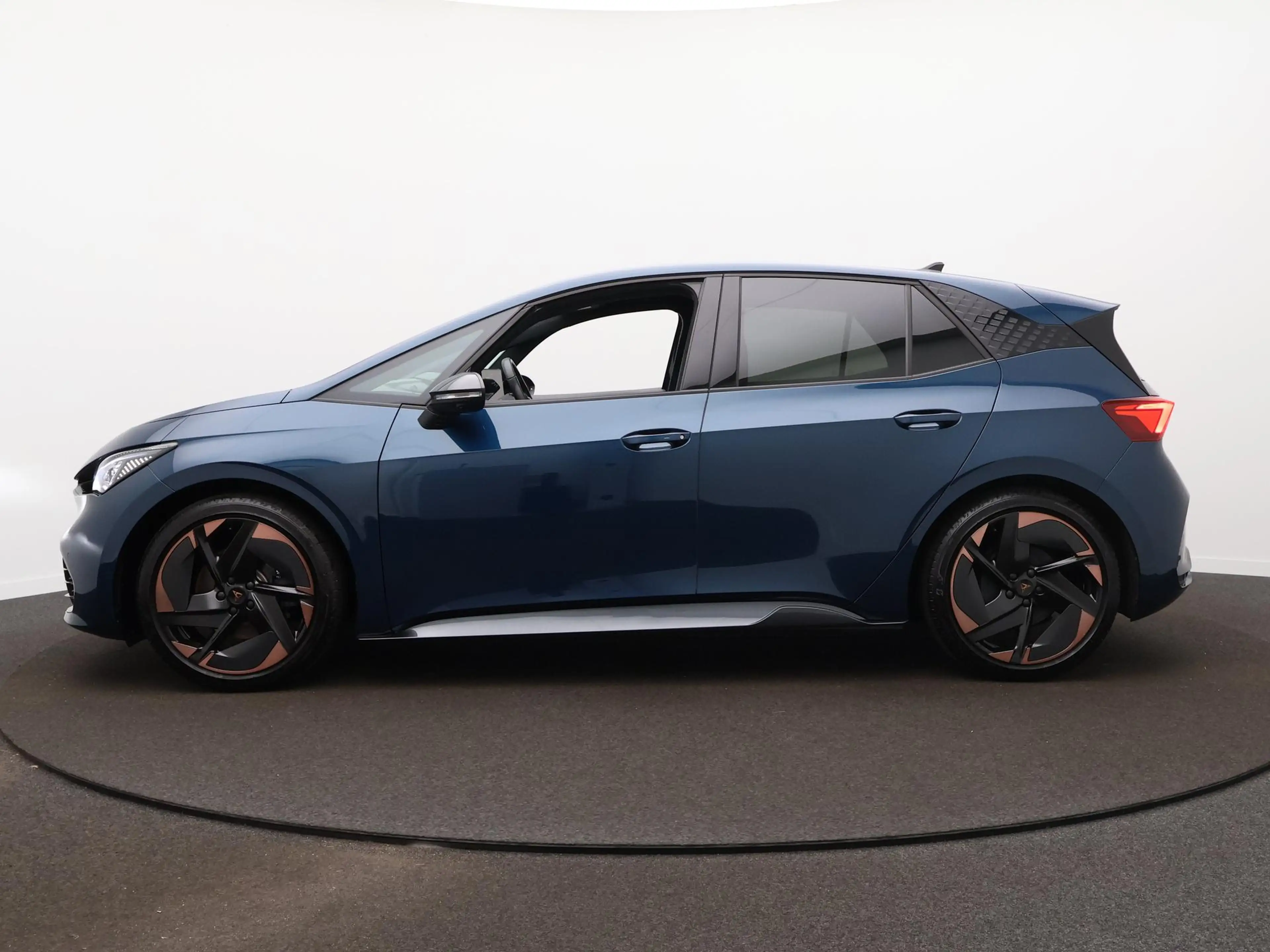CUPRA Born Adrenaline One 62 kWh Apple Carplay/Android Auto - — photo 9