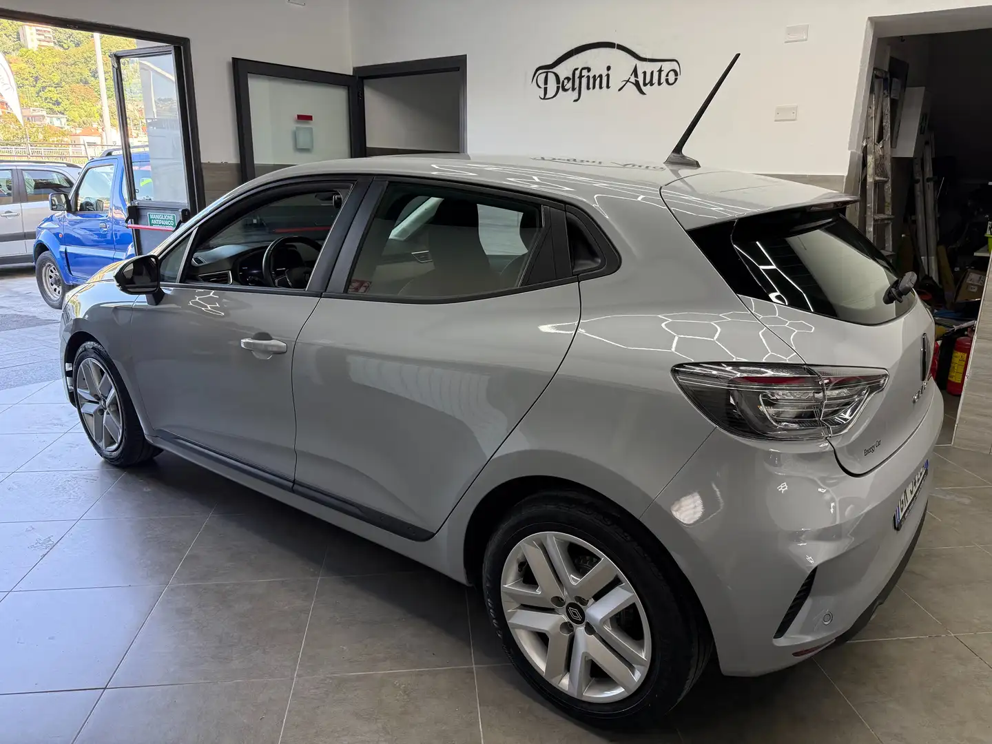 Renault Clio Clio V 2023 1.0 tce Techno Gpl 100cv Grau - 2