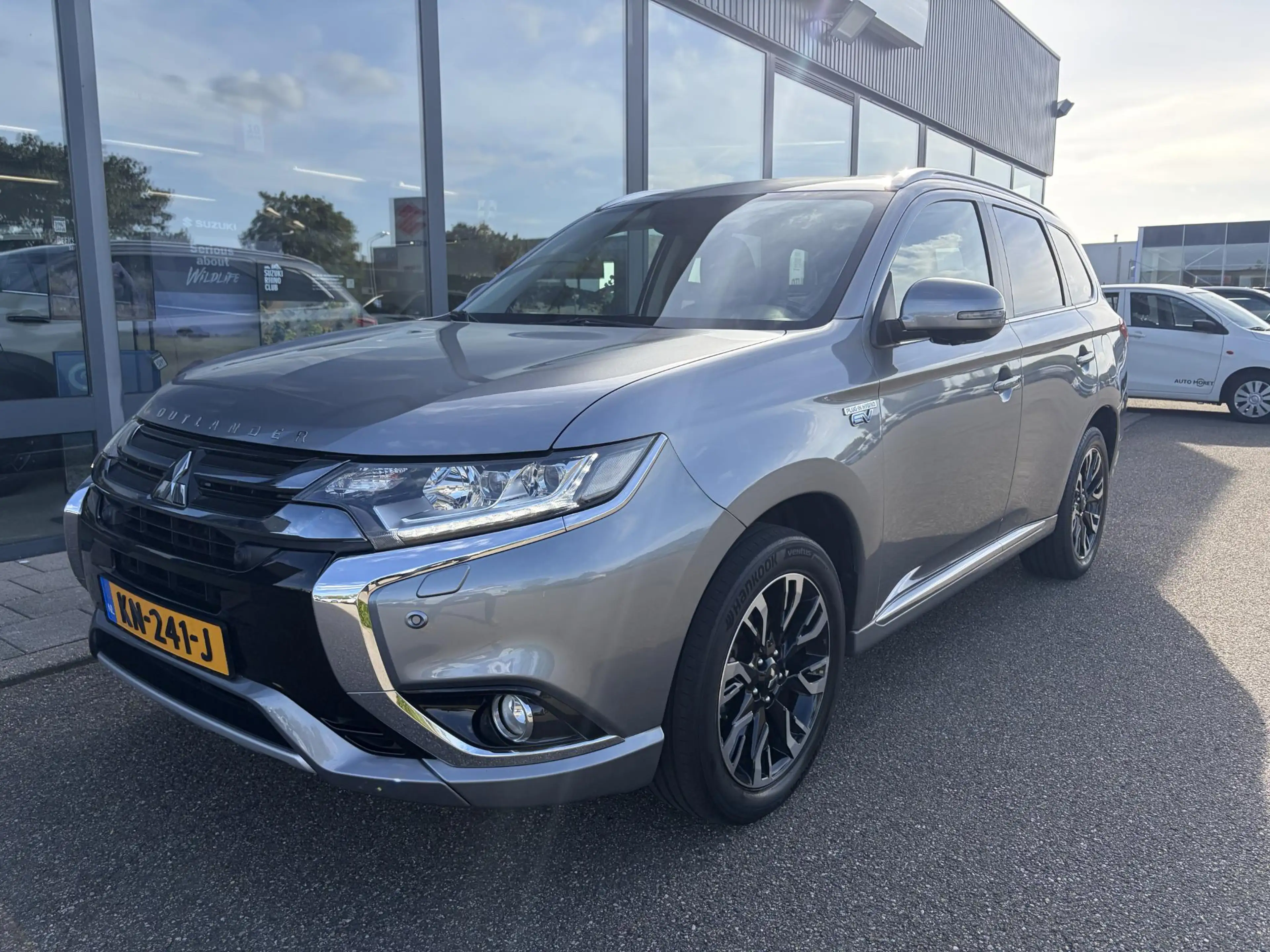 Mitsubishi Outlander 2.0 PHEV instyle+ — photo 2
