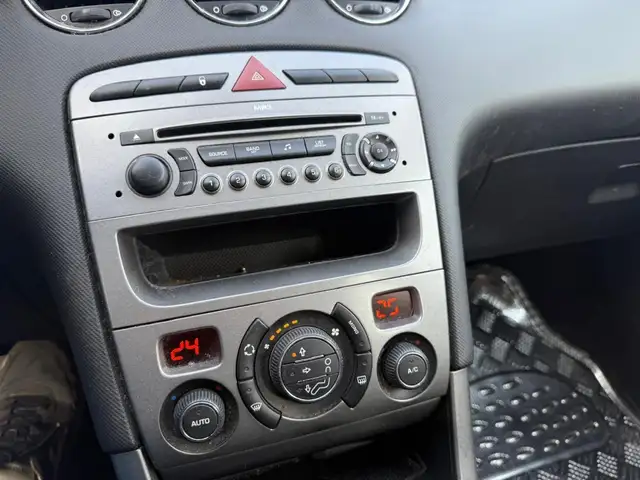 Peugeot 308 view 8