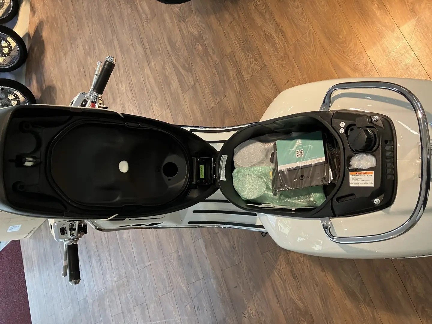 Vespa GTS 300 SUPER E5 BIANCO B04 Blanco - 1