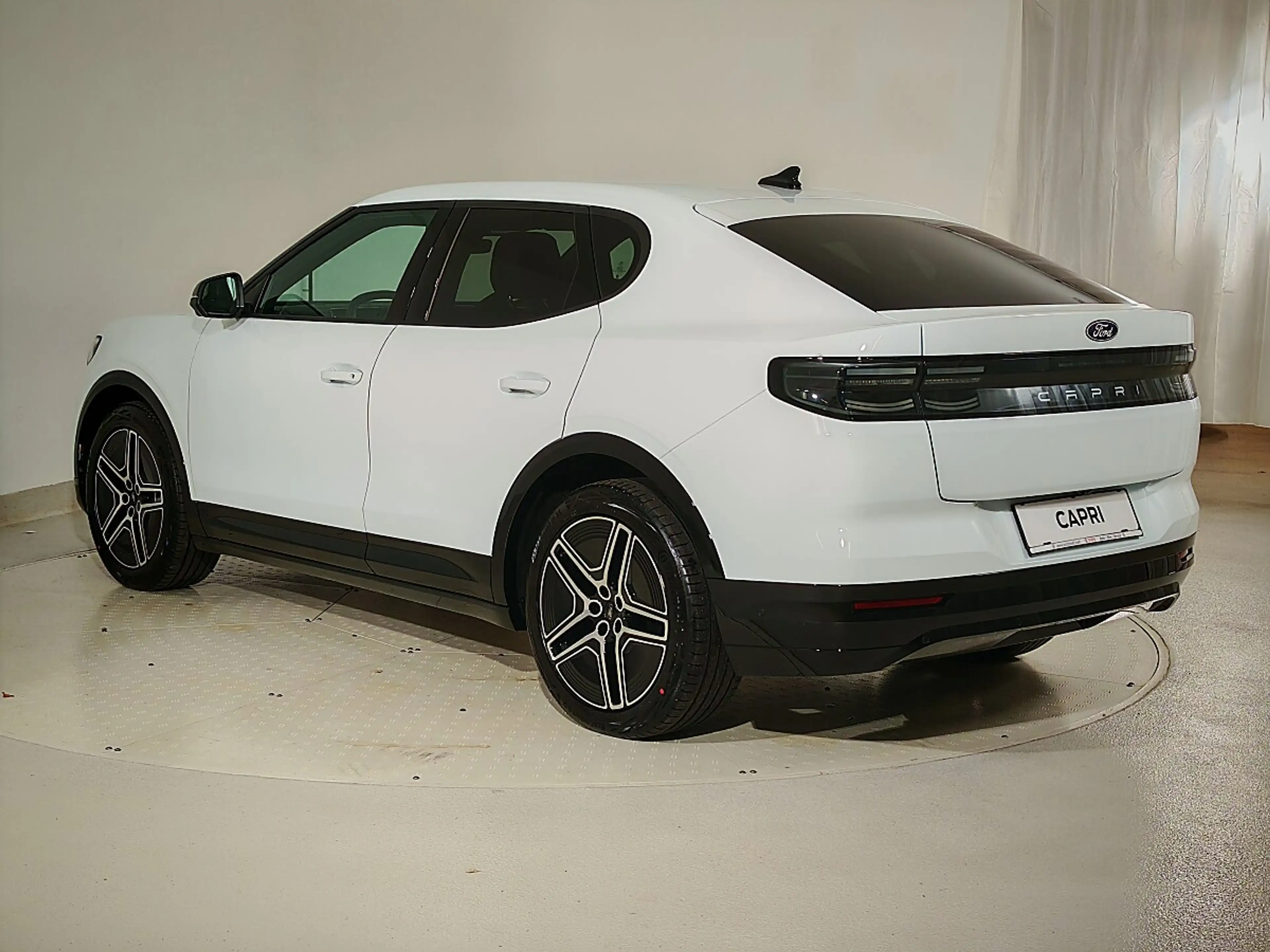 Ford Capri Dual-Elektro 77kWh Extended Range Allrad Premium — photo 7