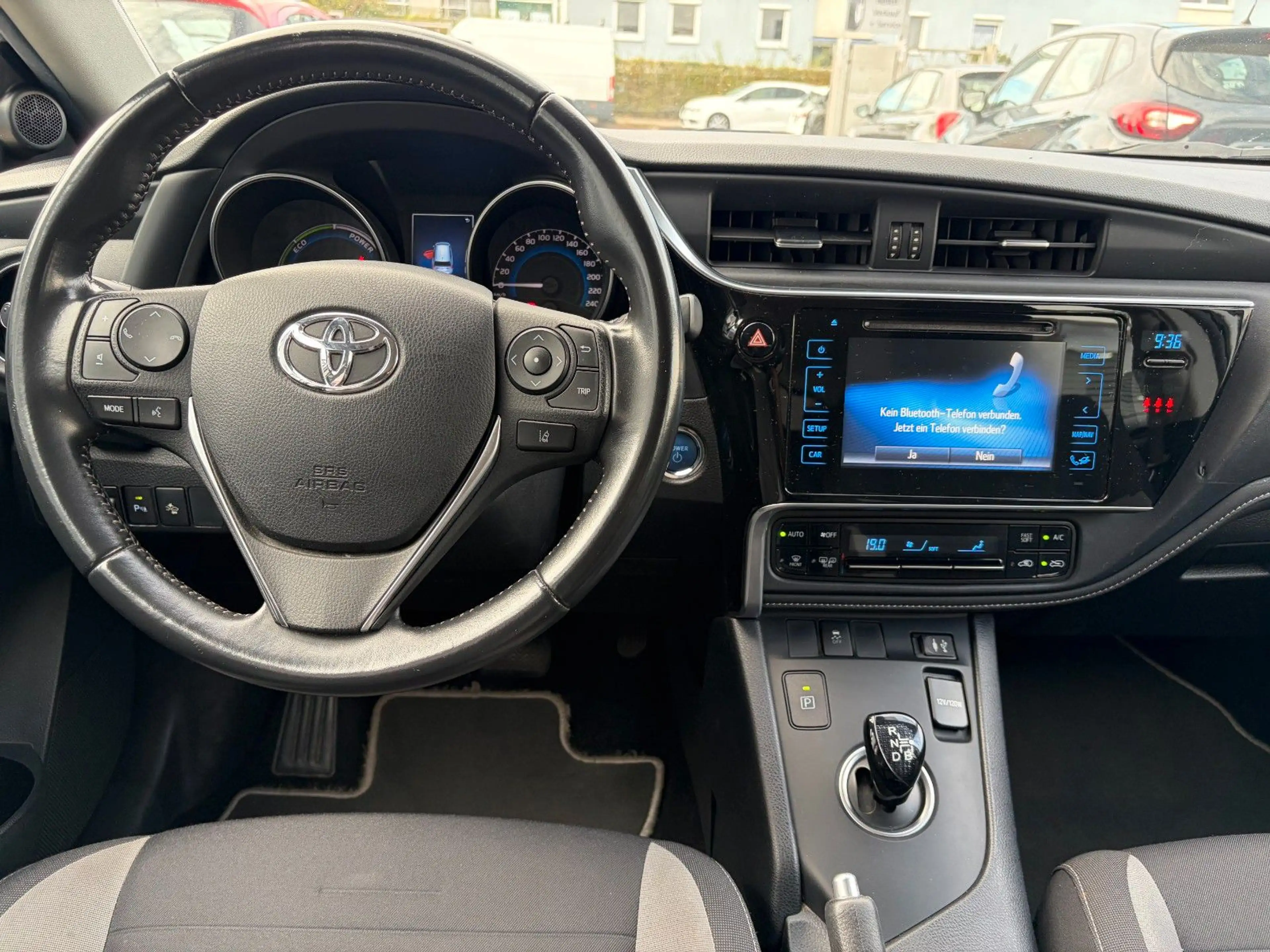 Toyota Auris Hybrid Comfort*KAMERA* — photo 14
