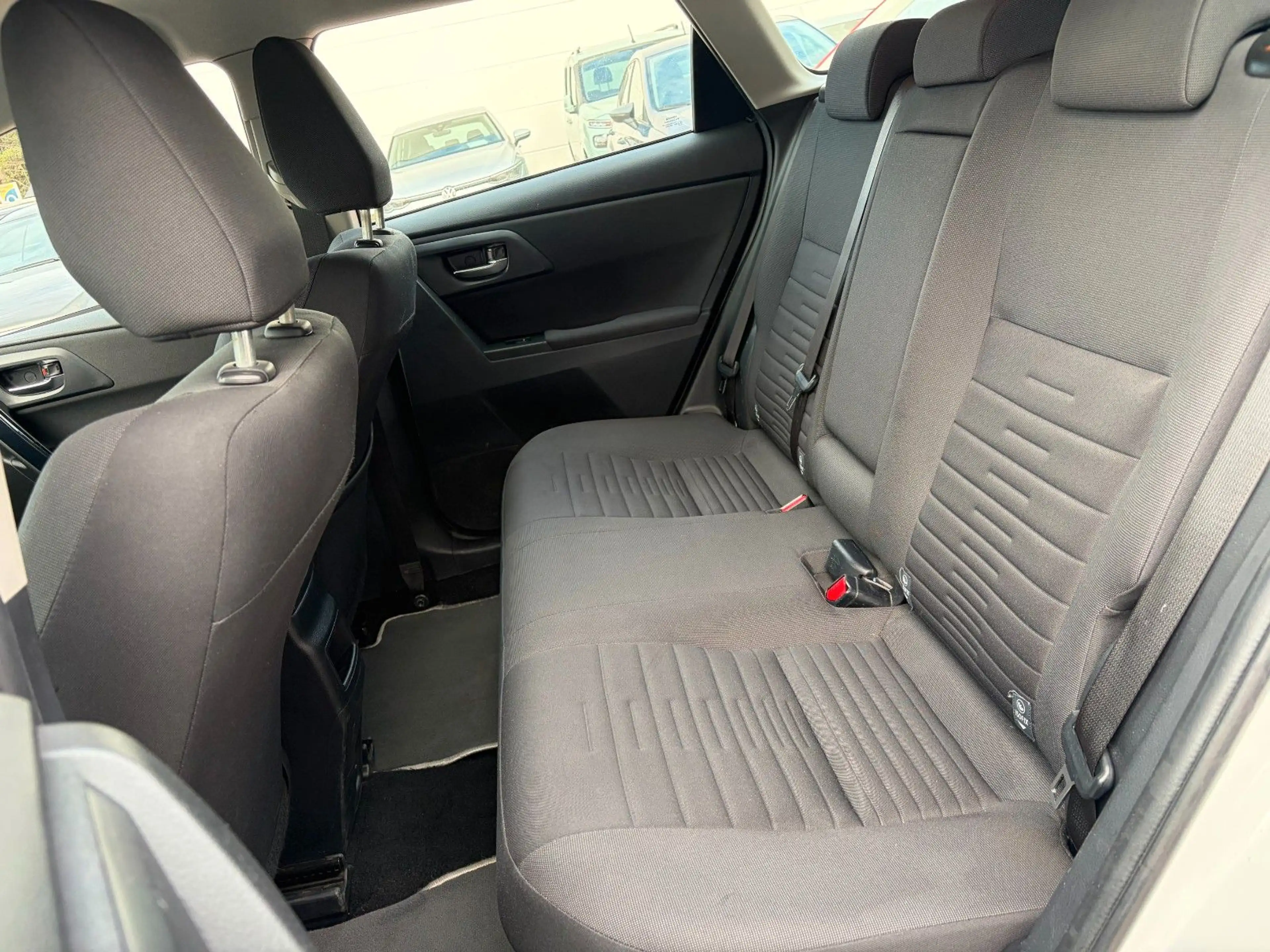 Toyota Auris Hybrid Comfort*KAMERA* — photo 10