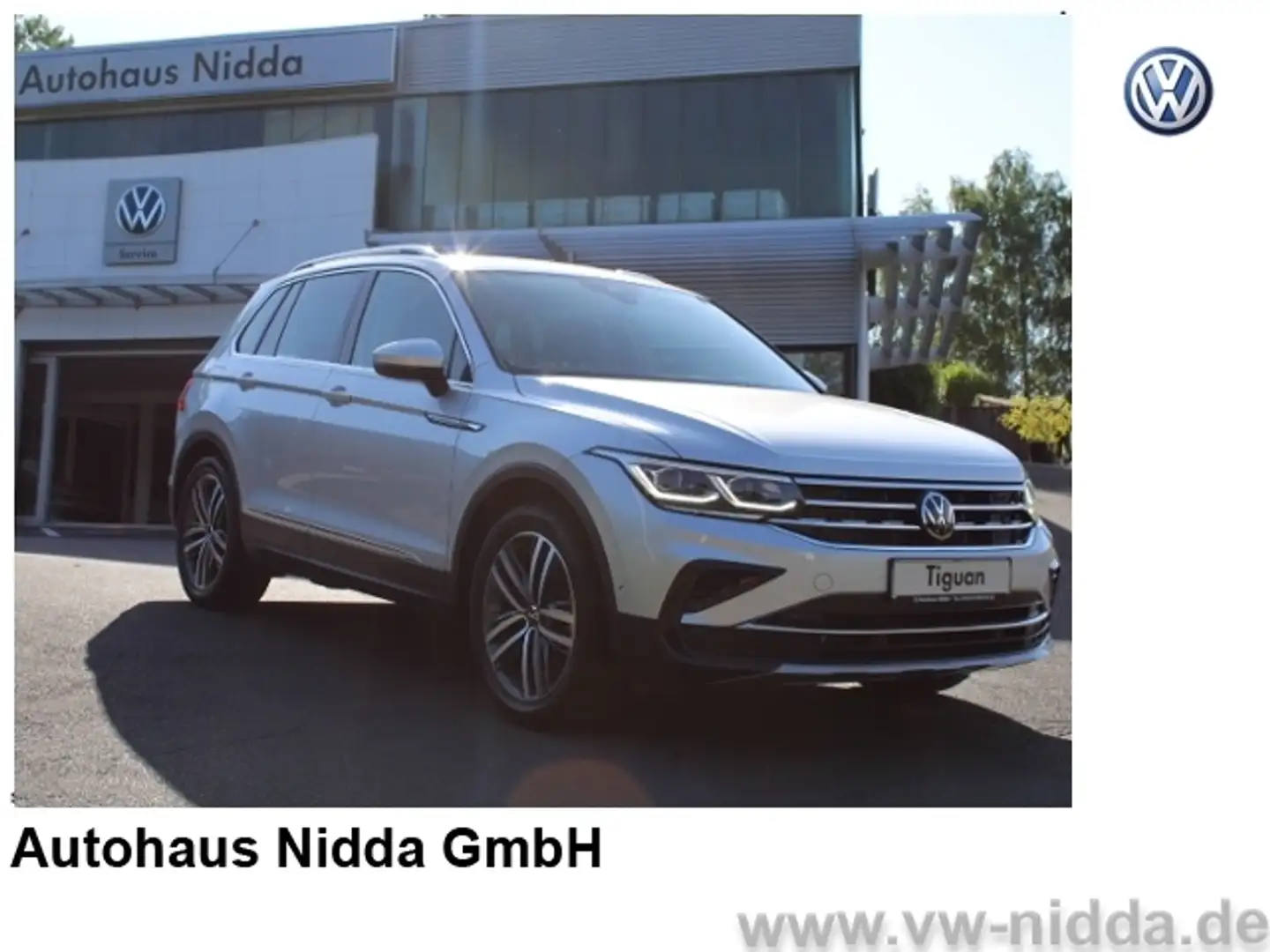 Volkswagen Tiguan 1.5 TSI Elegance DSG -STHZ.-NAVI-KAMERA-AHK Zilver - 1