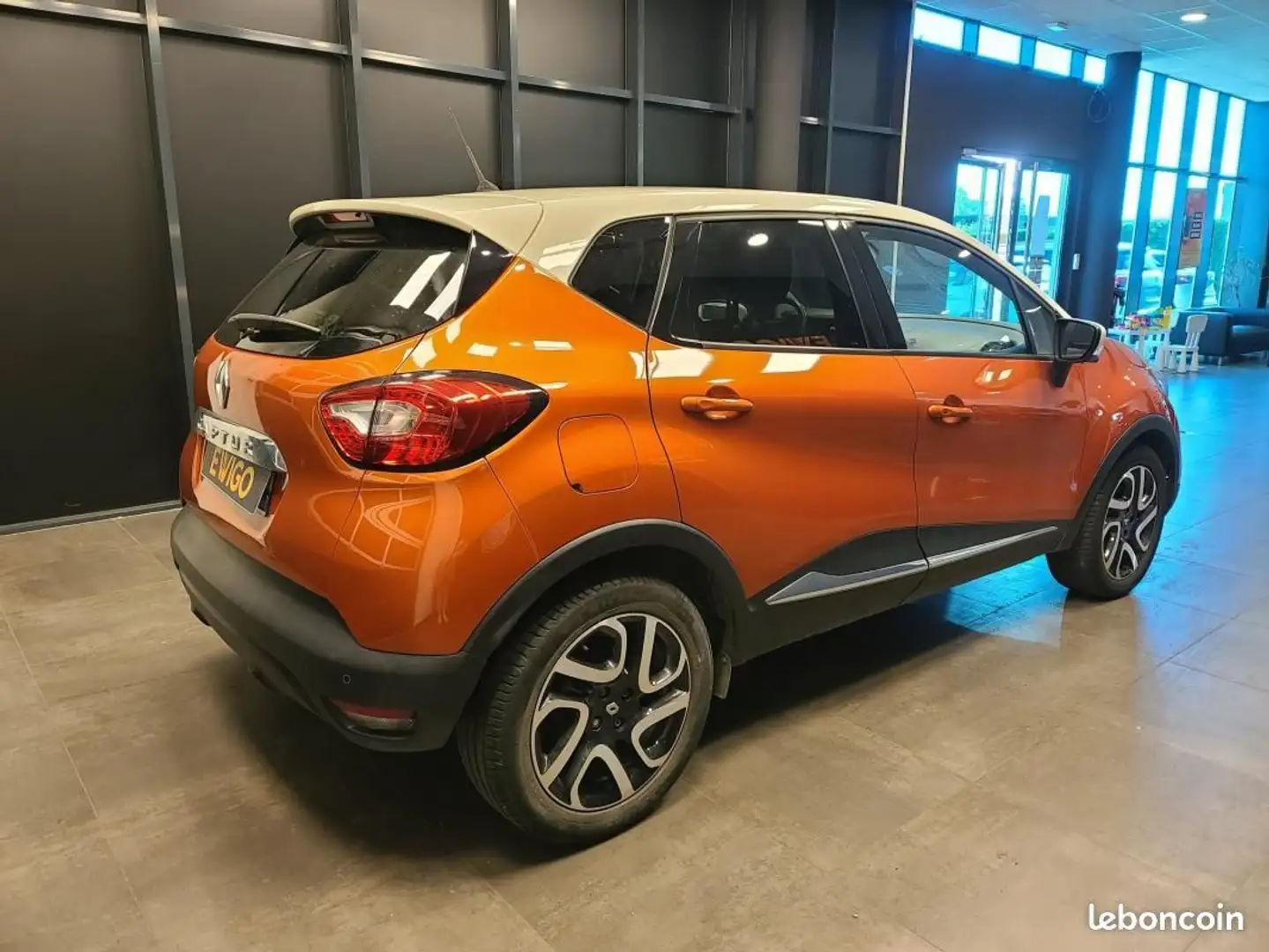 Renault Captur 1.5 DCI 90ch INTENS Or - 2