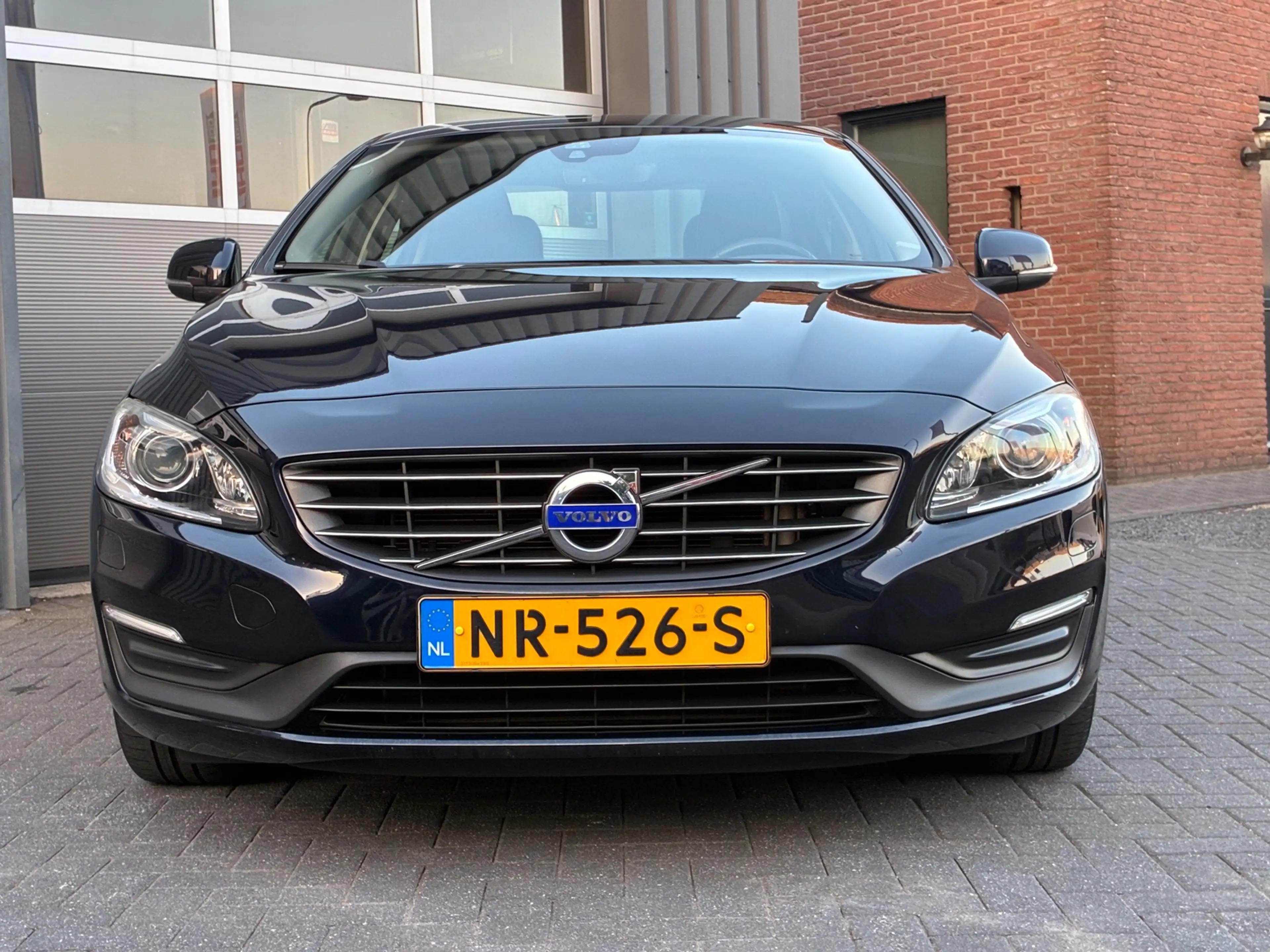 Volvo S60 1.5 T3 Momentum Automaat Leder Navigatie Trekhaak — photo 5