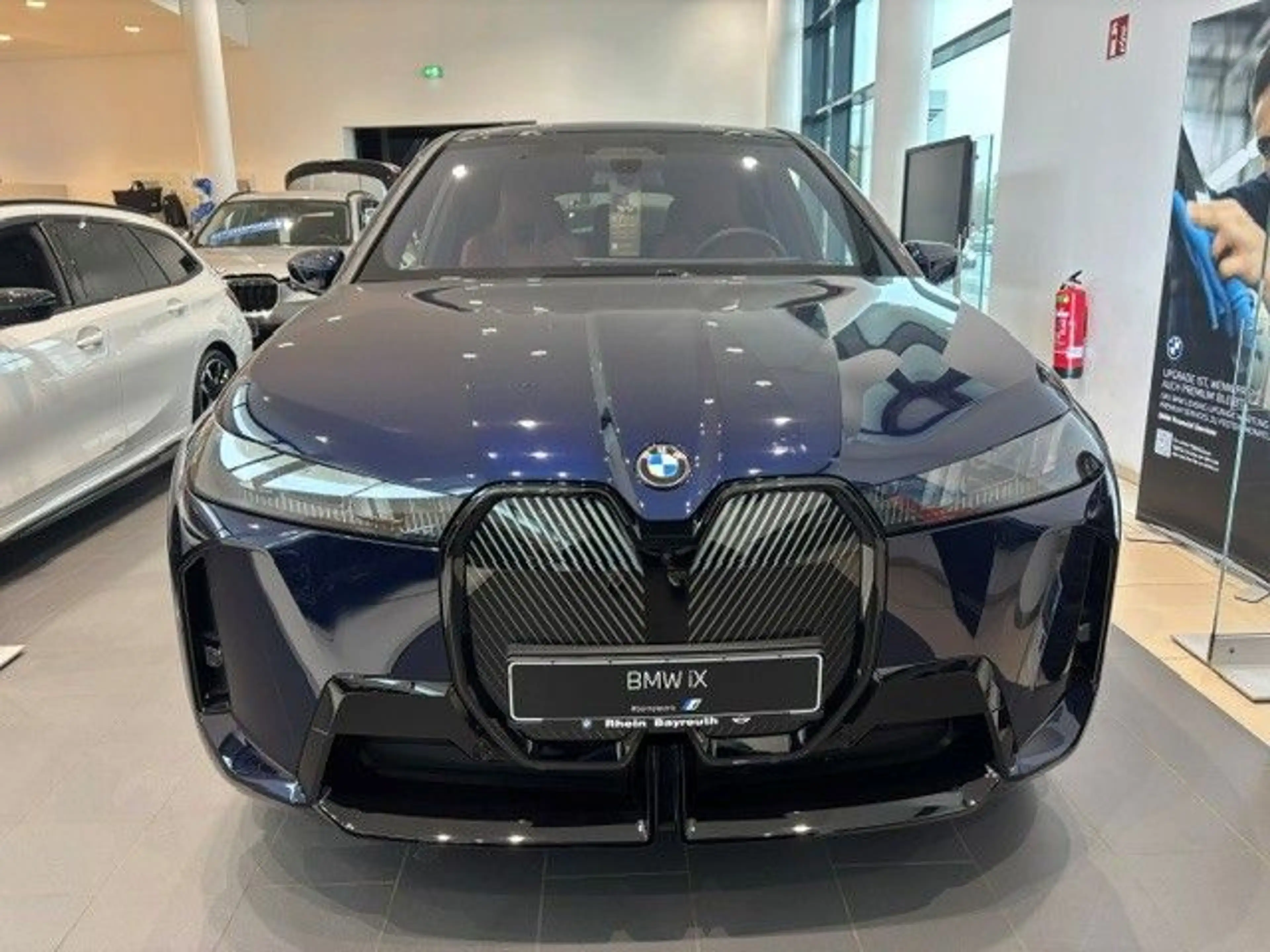 BMW iX xDrive60 *TOP AUSSTATTUNG* — photo 2