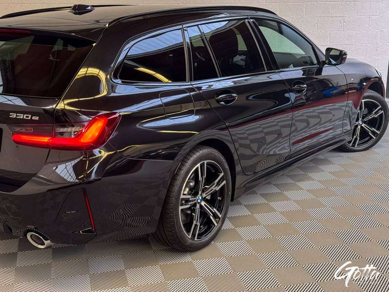 Photo du véhicule BMW 330