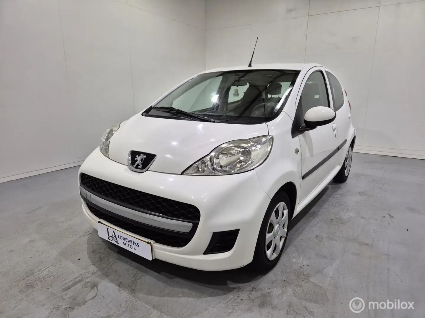 Peugeot 107 1.0-12V XS Wit - 1