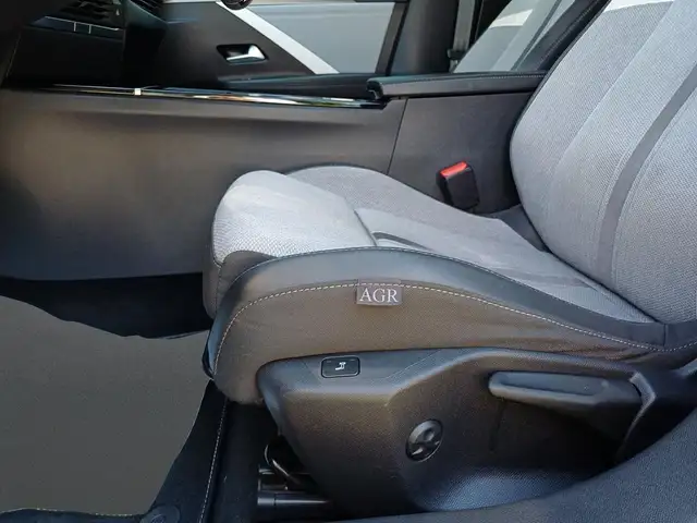 Opel Astra view 11