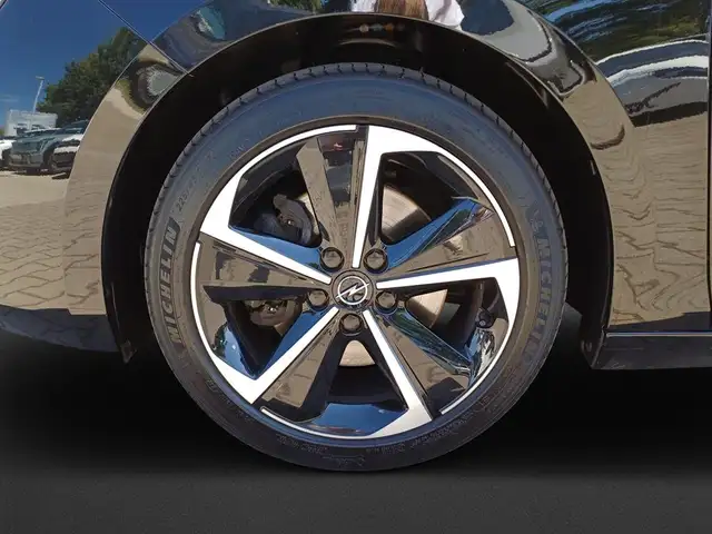 Opel Astra view 8