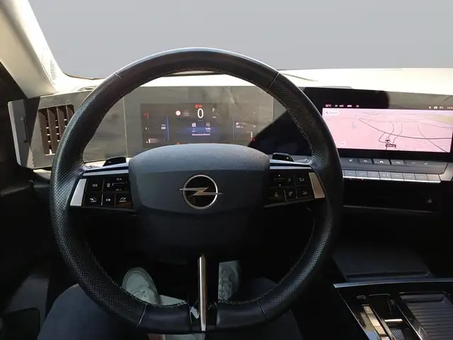Opel Astra view 13