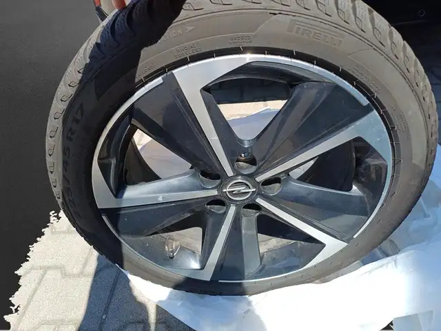 Opel Astra view 5