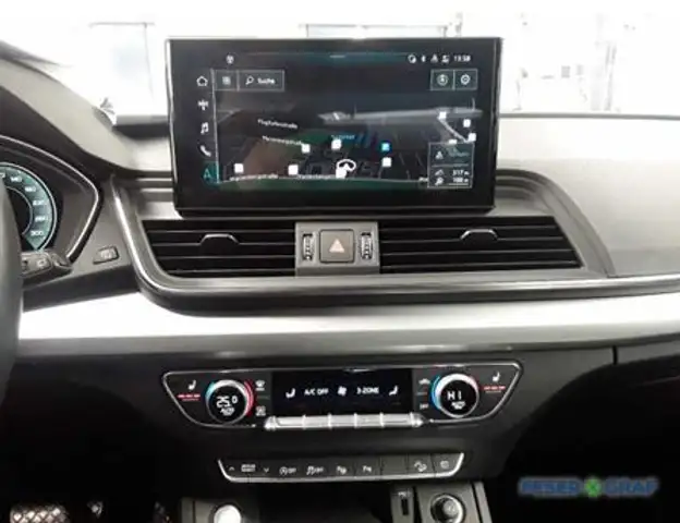 Audi Q5 view 9