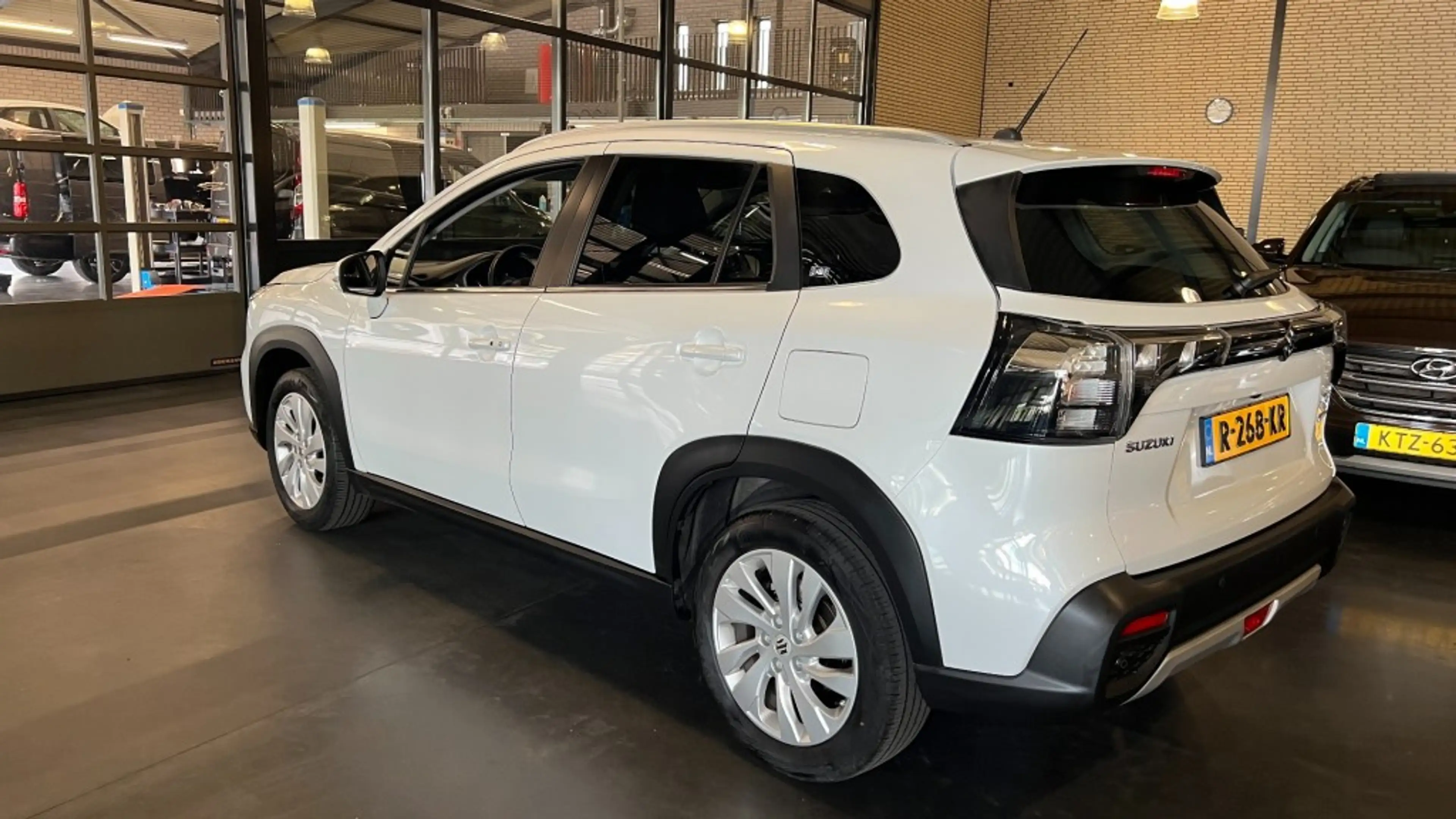 Suzuki SX4 S-Cross 1.4 B.JET Smart Hybride Select — photo 20