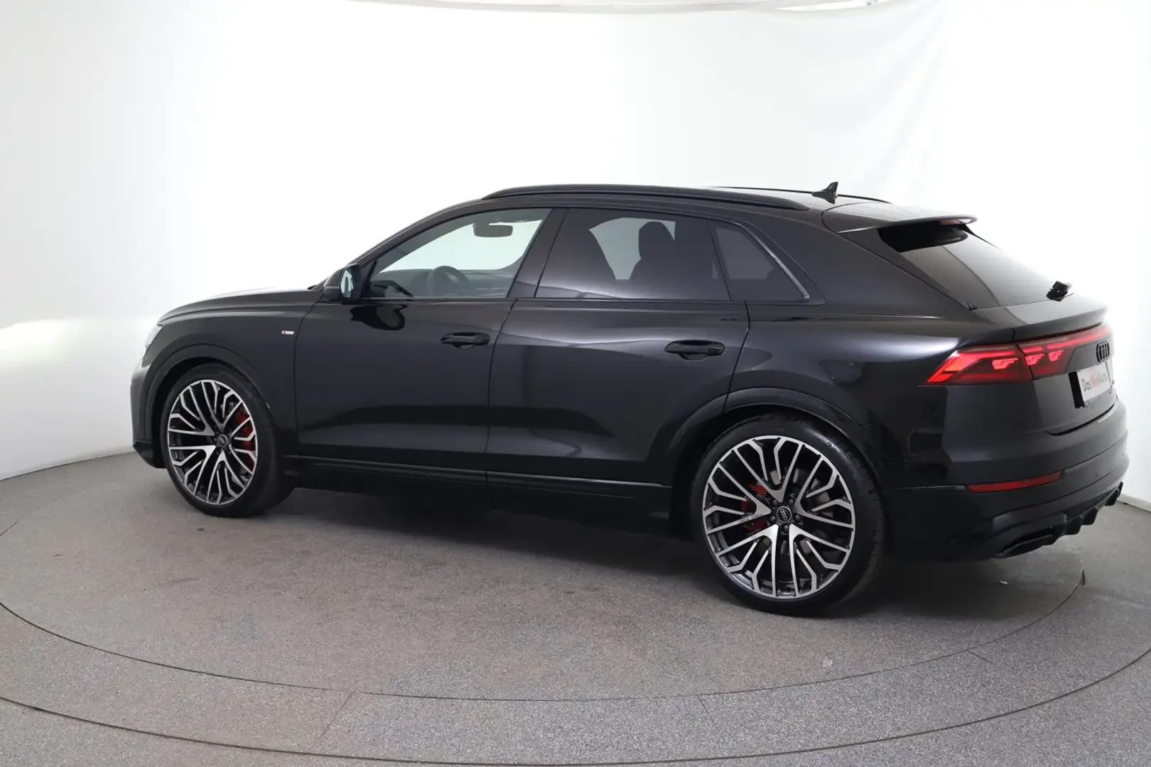 Audi Q8 50 TDI quattro Schwarz - 2