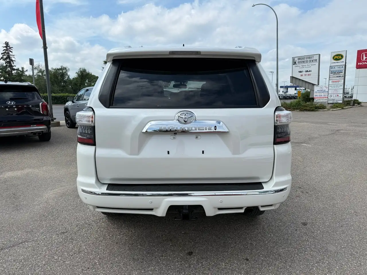 Toyota 4-Runner снимка Toyota 4-Runner