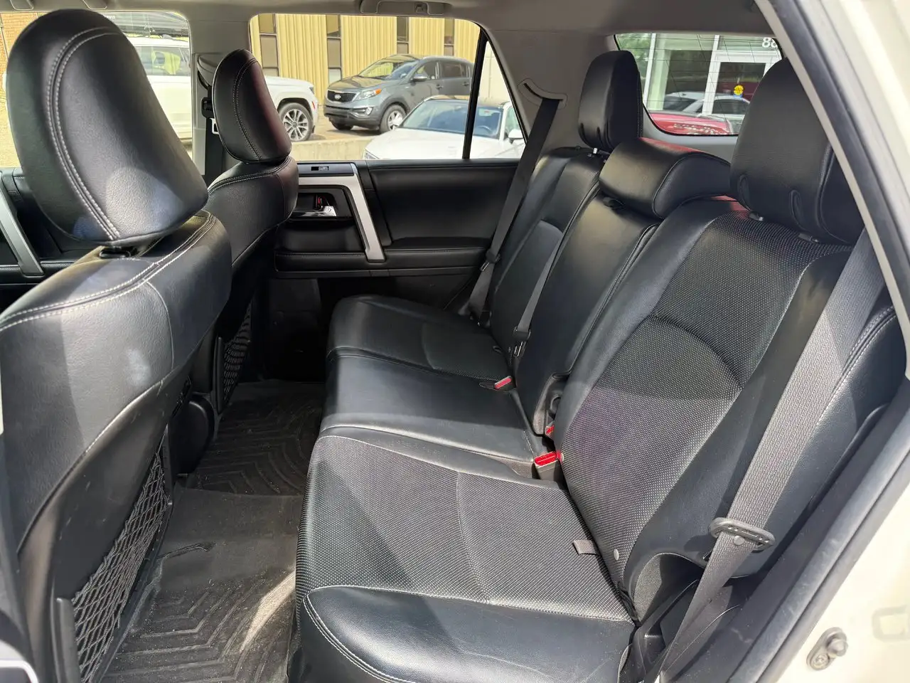 Toyota 4-Runner снимка Toyota 4-Runner