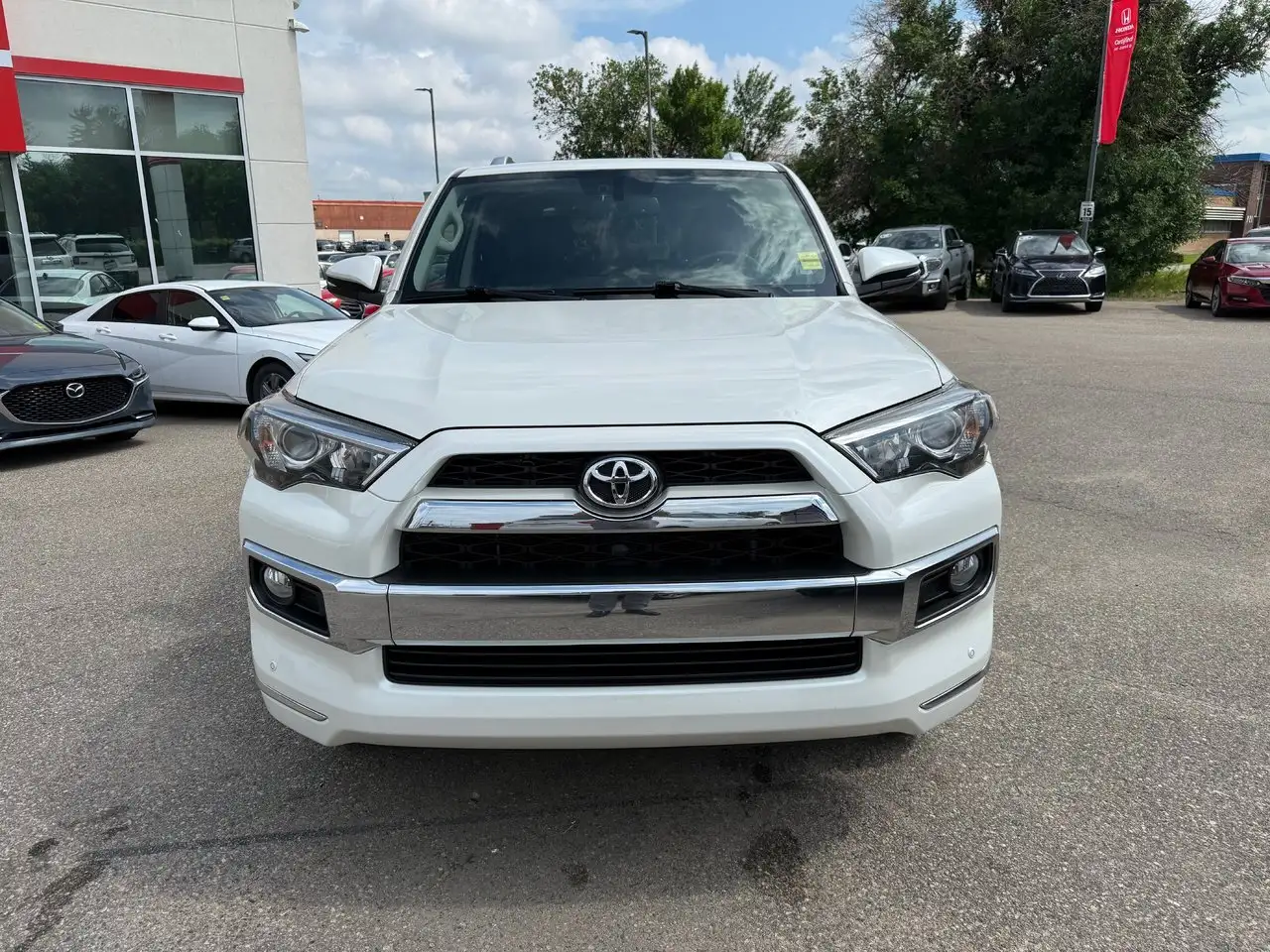 Toyota 4-Runner снимка Toyota 4-Runner