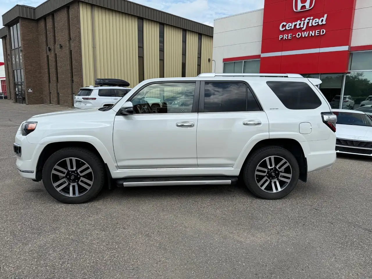 Toyota 4-Runner снимка Toyota 4-Runner