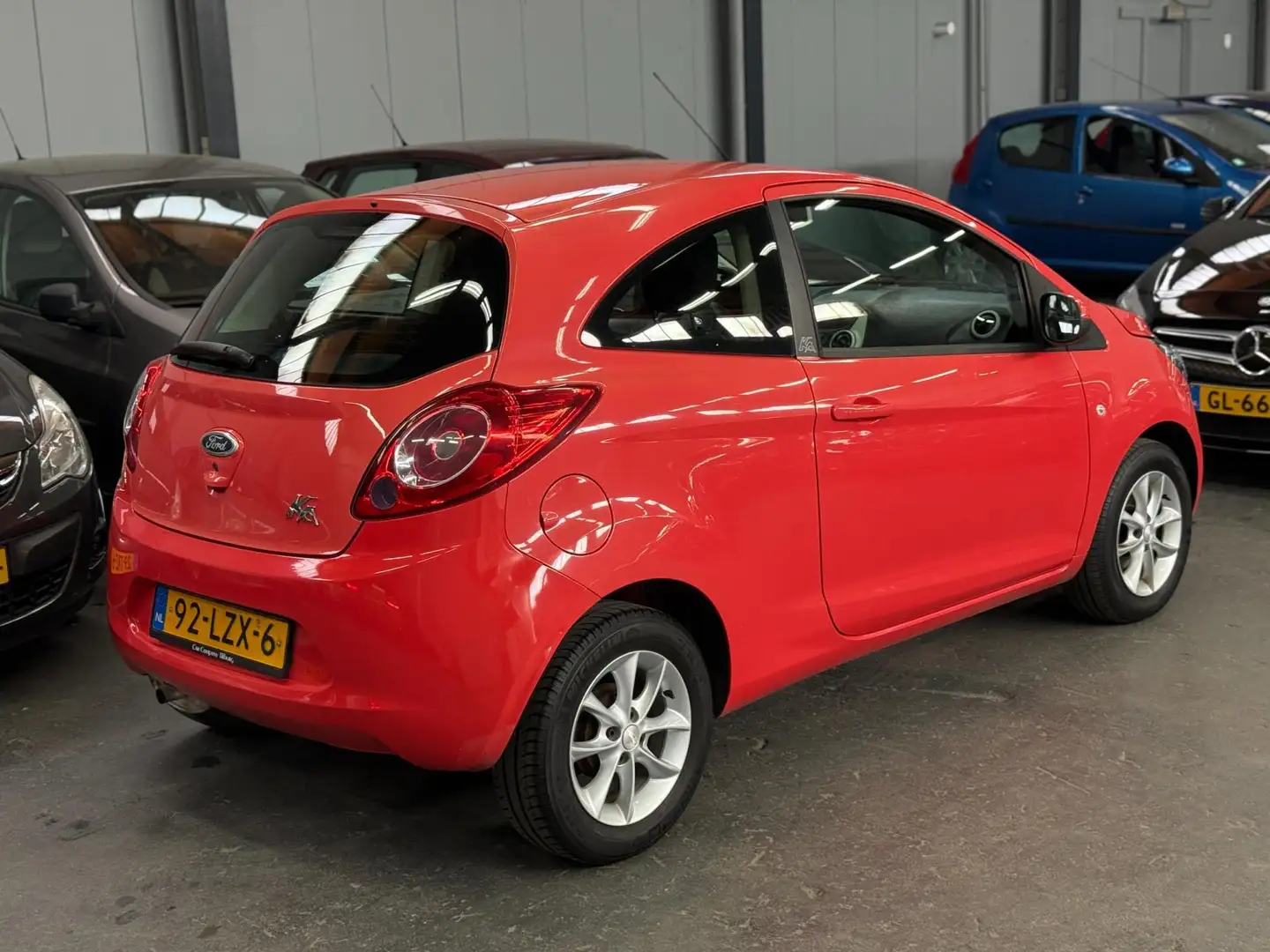 Ford Ka/Ka+ 1.2 Cool&Sound Nieuwe APK NAP Rood - 2