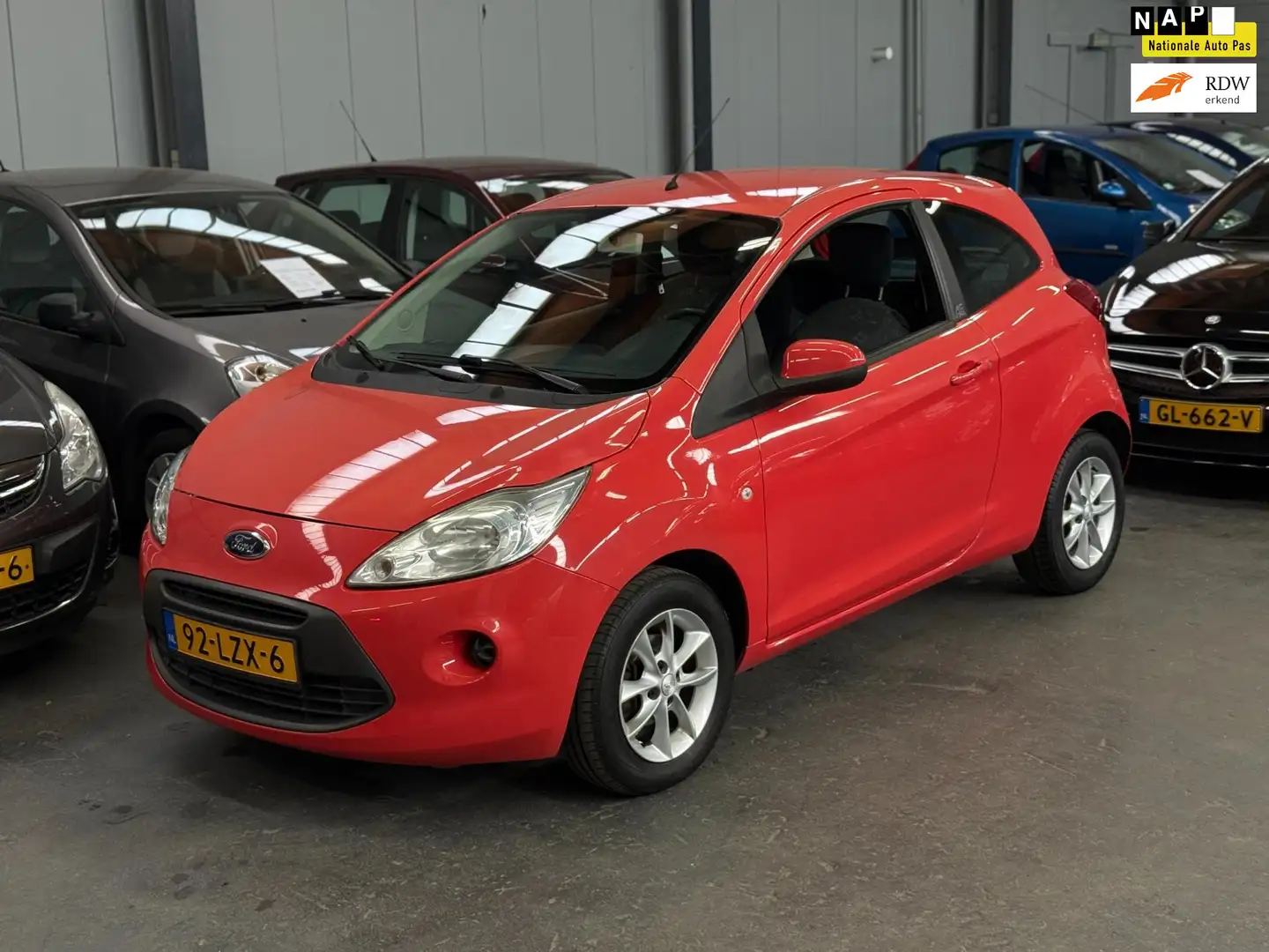 Ford Ka/Ka+ 1.2 Cool&Sound Nieuwe APK NAP Rood - 1