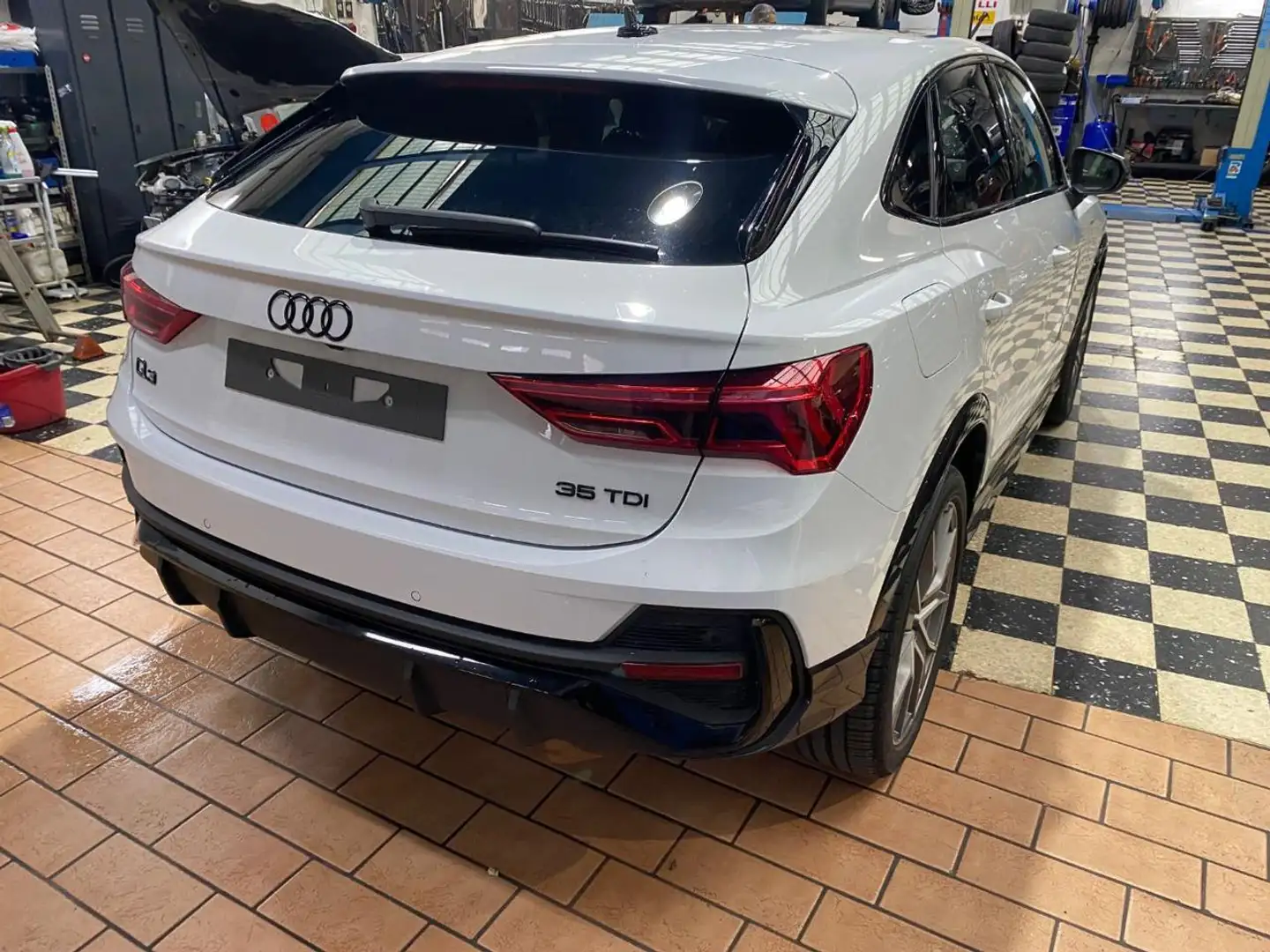 Audi Q3 SPB 35 TDI S tronic S line edition Bianco - 2