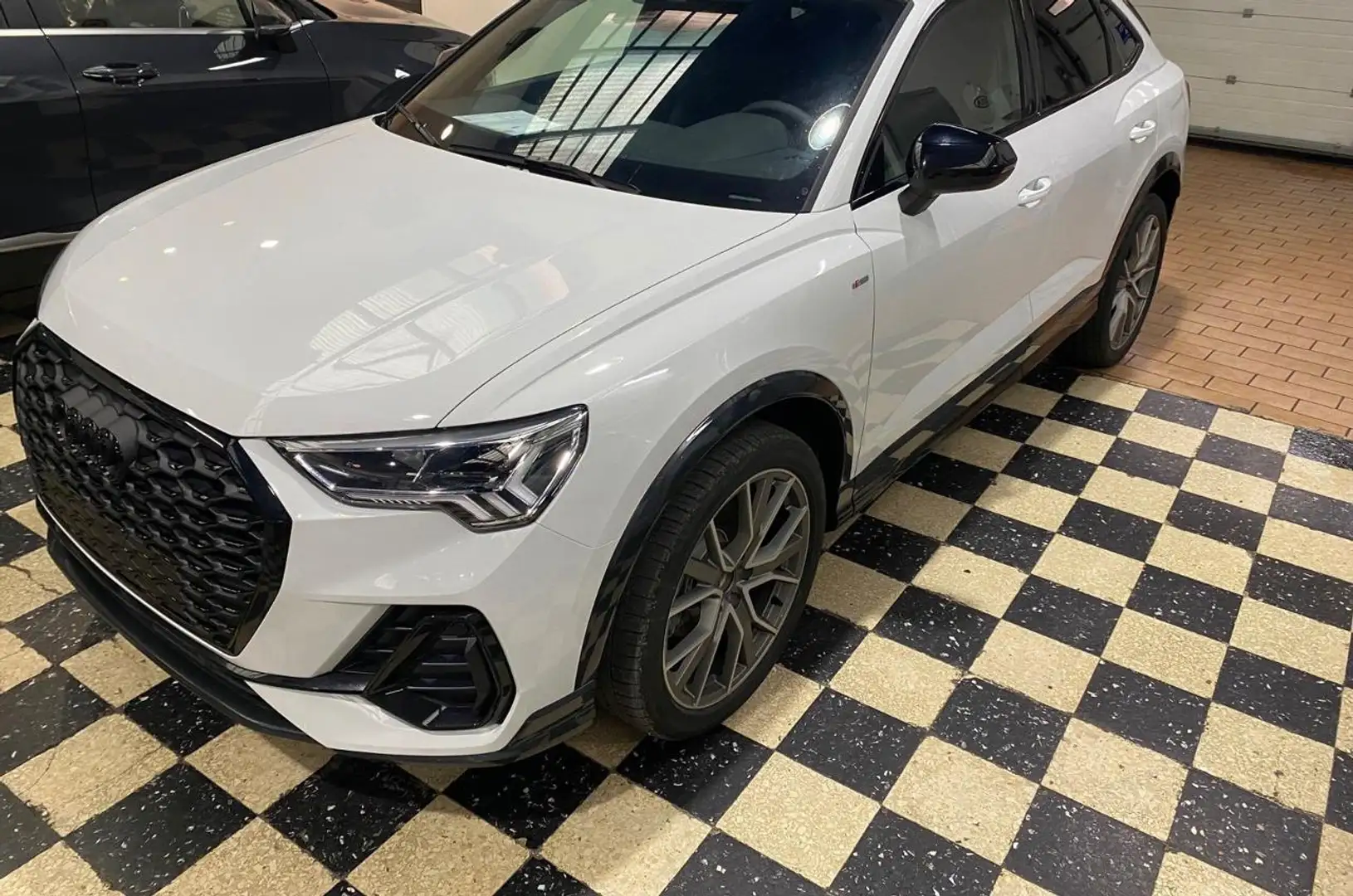 Audi Q3 SPB 35 TDI S tronic S line edition Bianco - 1