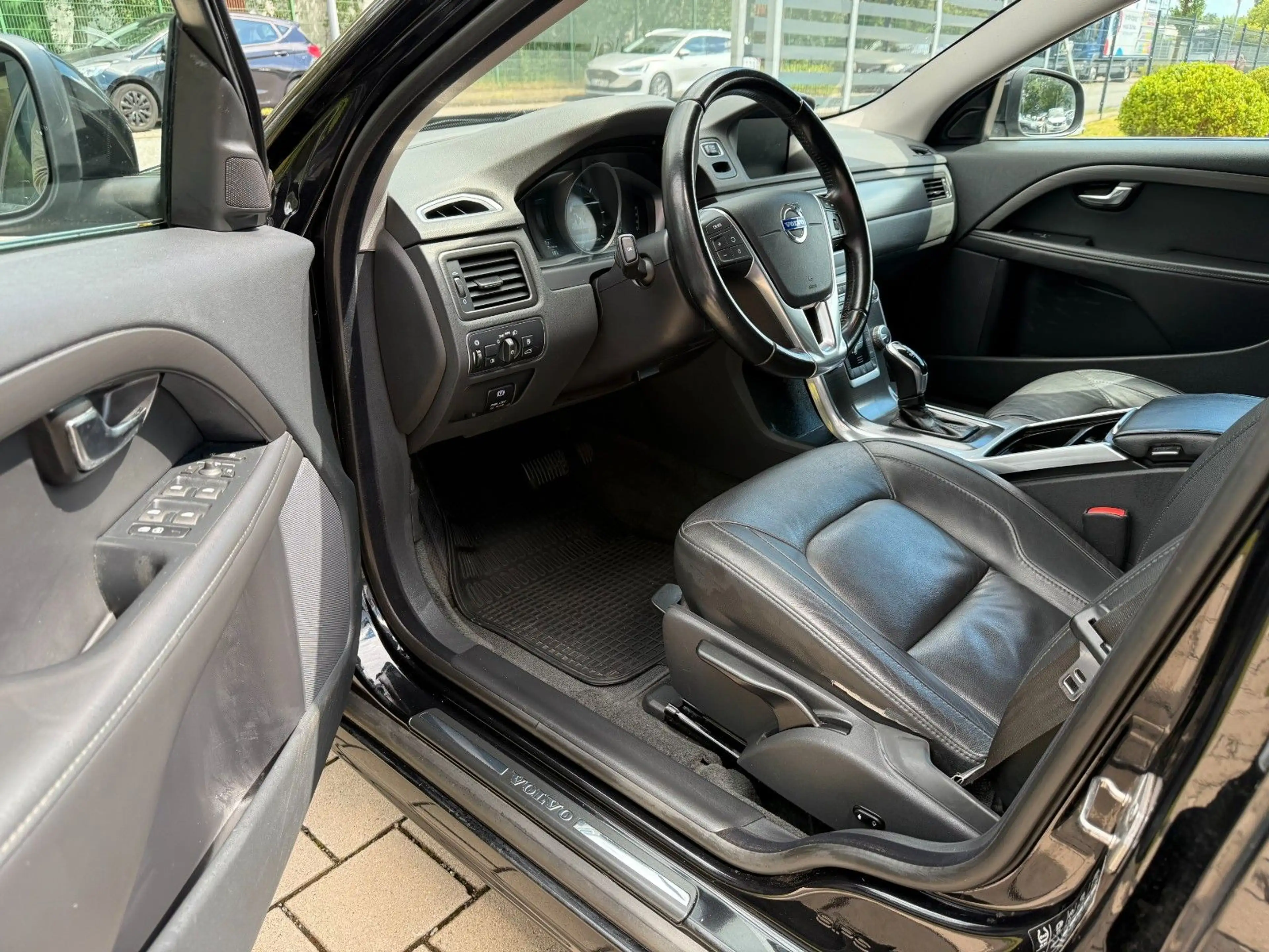 Volvo V70 Kombi Momentum(Tüv&Insp.neu) — photo 5