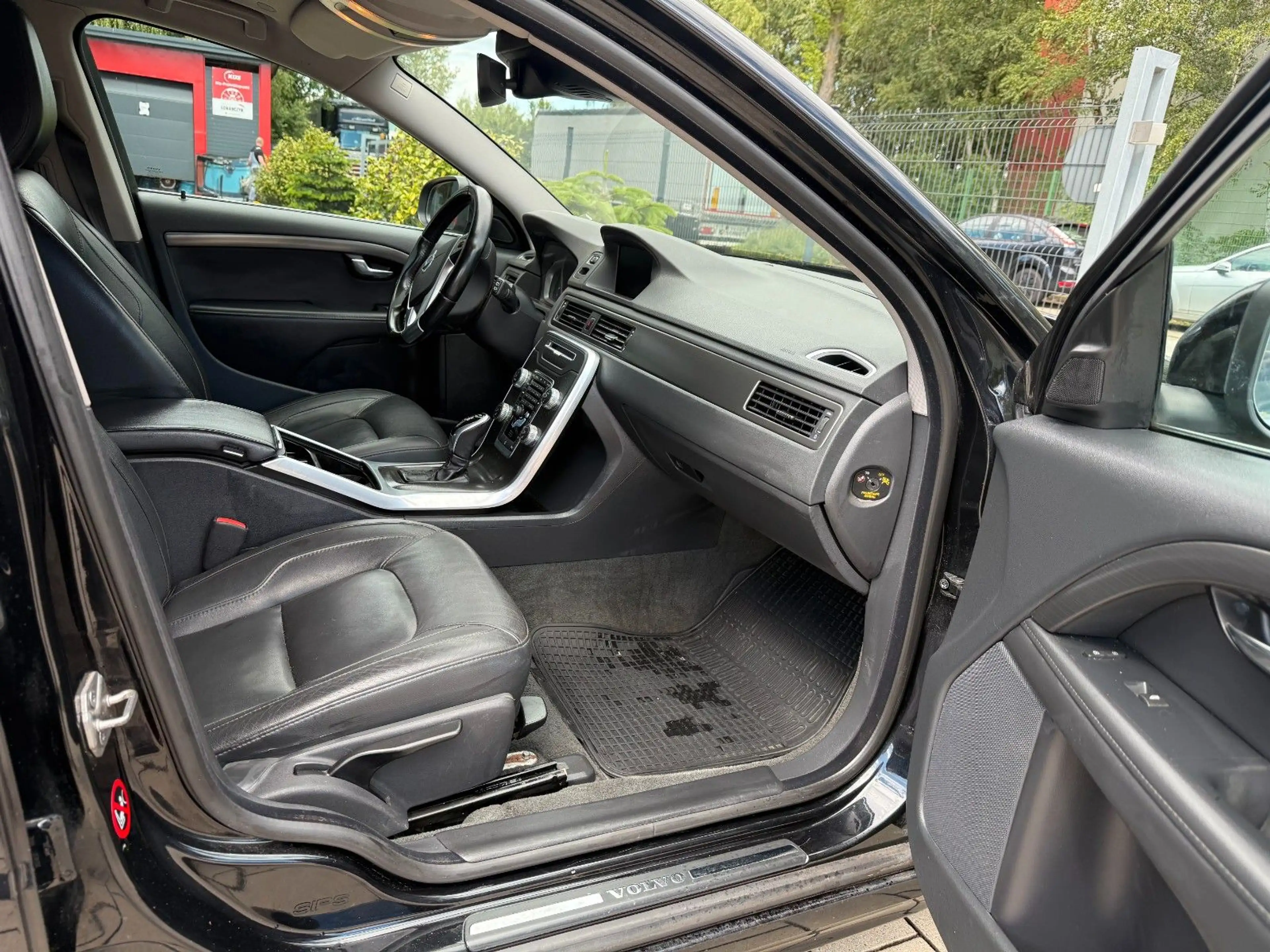 Volvo V70 Kombi Momentum(Tüv&Insp.neu) — photo 8