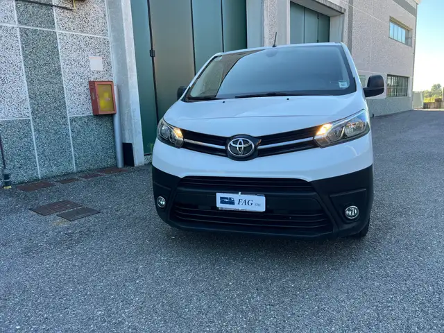 Toyota Proace Versione Long  120 cv