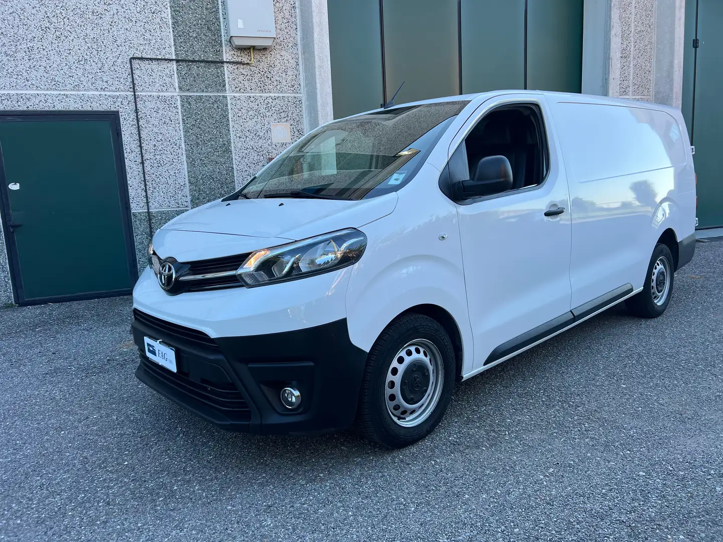 Toyota Proace Versione Long  120 cv Blanc - 2