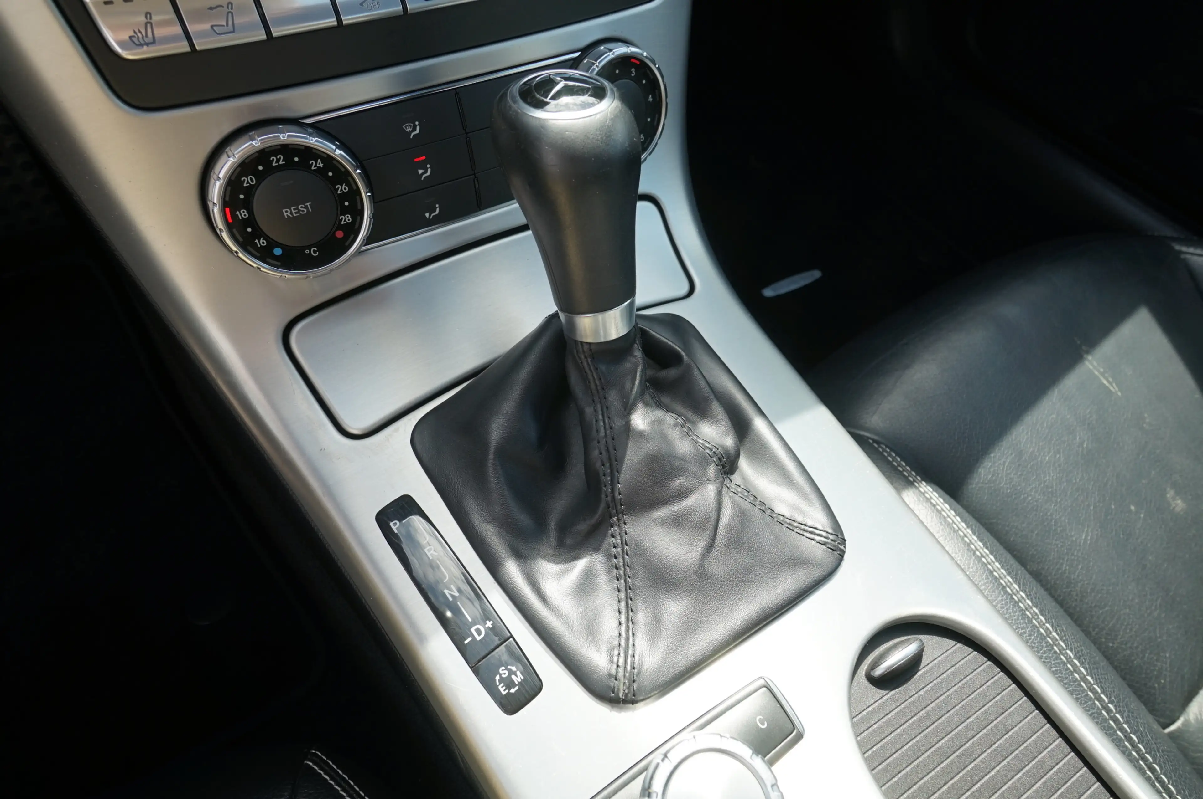 Mercedes-Benz SLK 250 BE 7G-Tronic |Airscarf| |Panoramadach| — photo 12