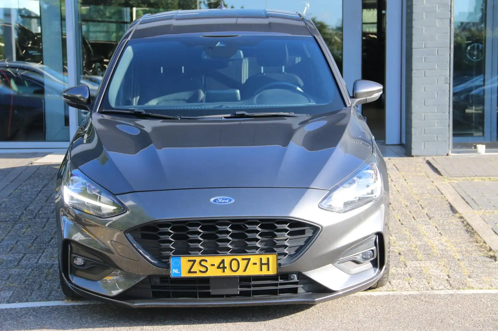Ford Focus 1.0 EcoBoost ST Line Business NL-AUTO NAP! Grau - 2