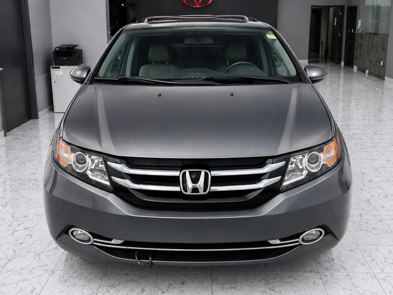 Honda Odyssey снимка Honda Odyssey