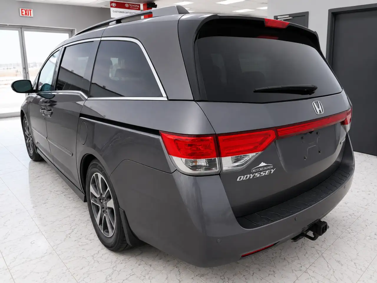 Honda Odyssey снимка Honda Odyssey
