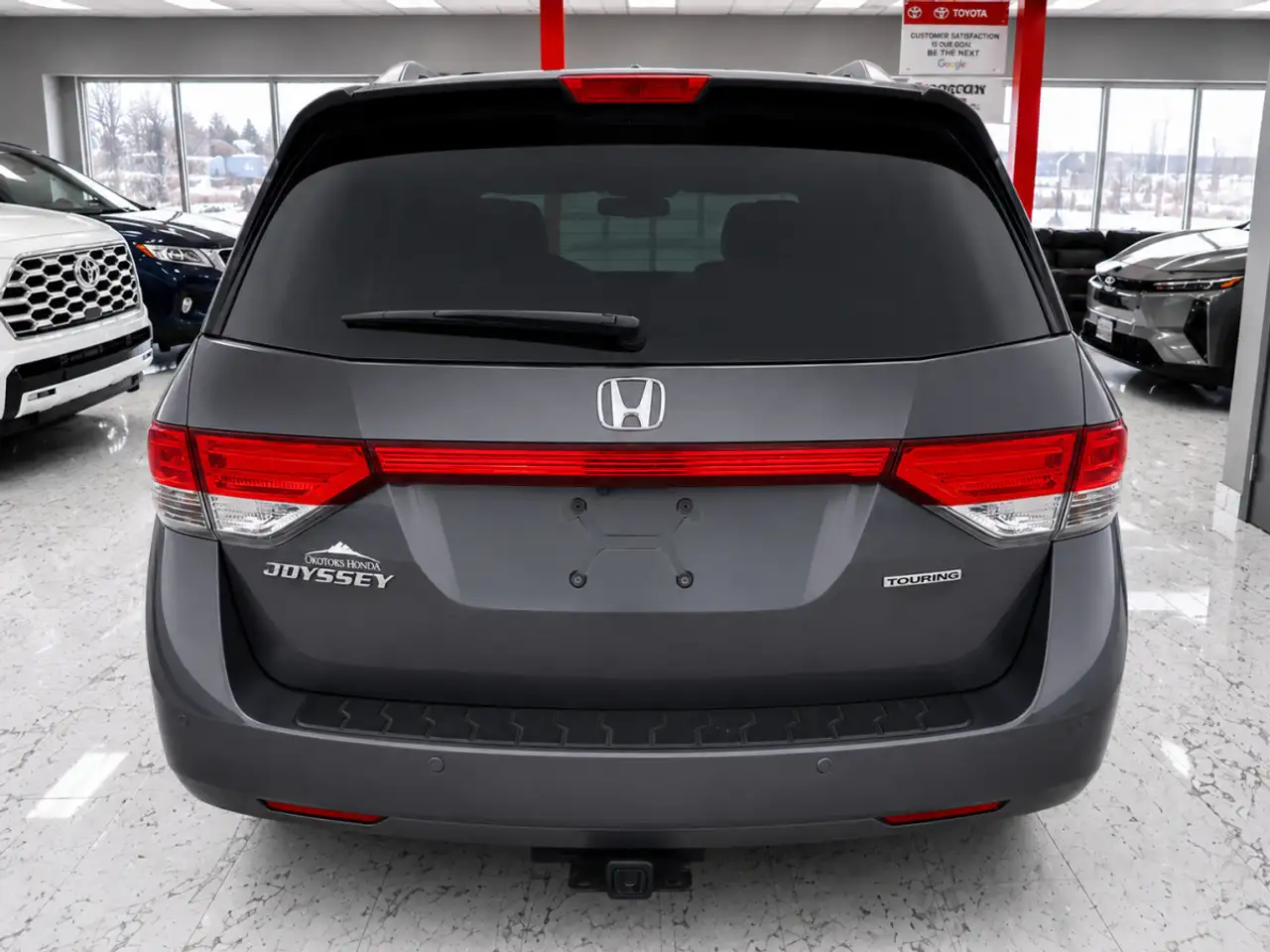 Honda Odyssey снимка Honda Odyssey