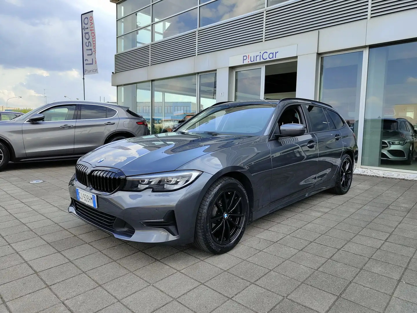 BMW 316 d Touring MHEV auto Navi Sensori FariLED TriZona Grigio - 1