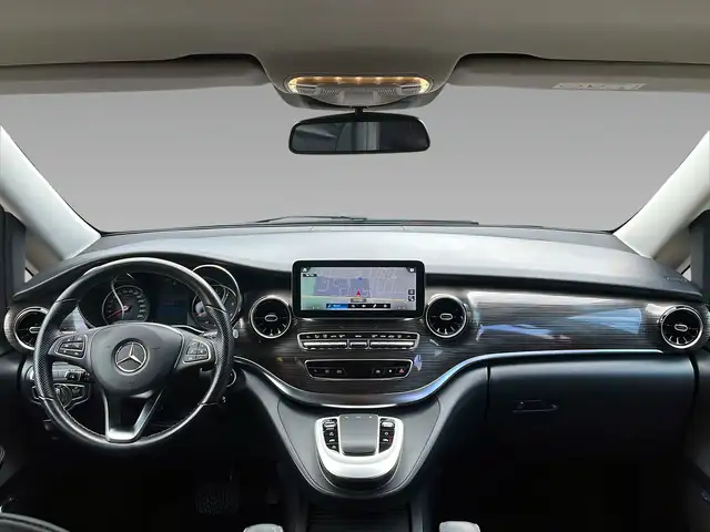 Mercedes-Benz V 300 view 11