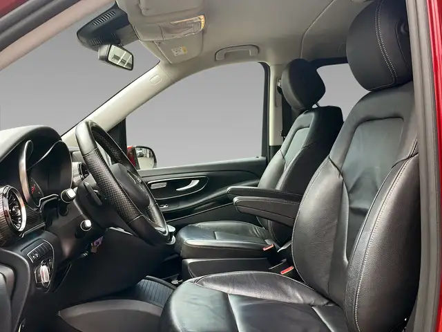 Mercedes-Benz V 300 view 9