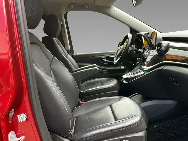 Mercedes-Benz V 300 view 12