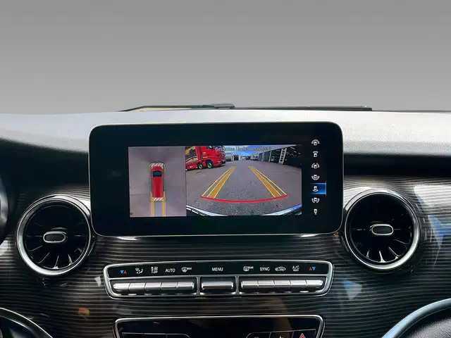 Mercedes-Benz V 300 view 15