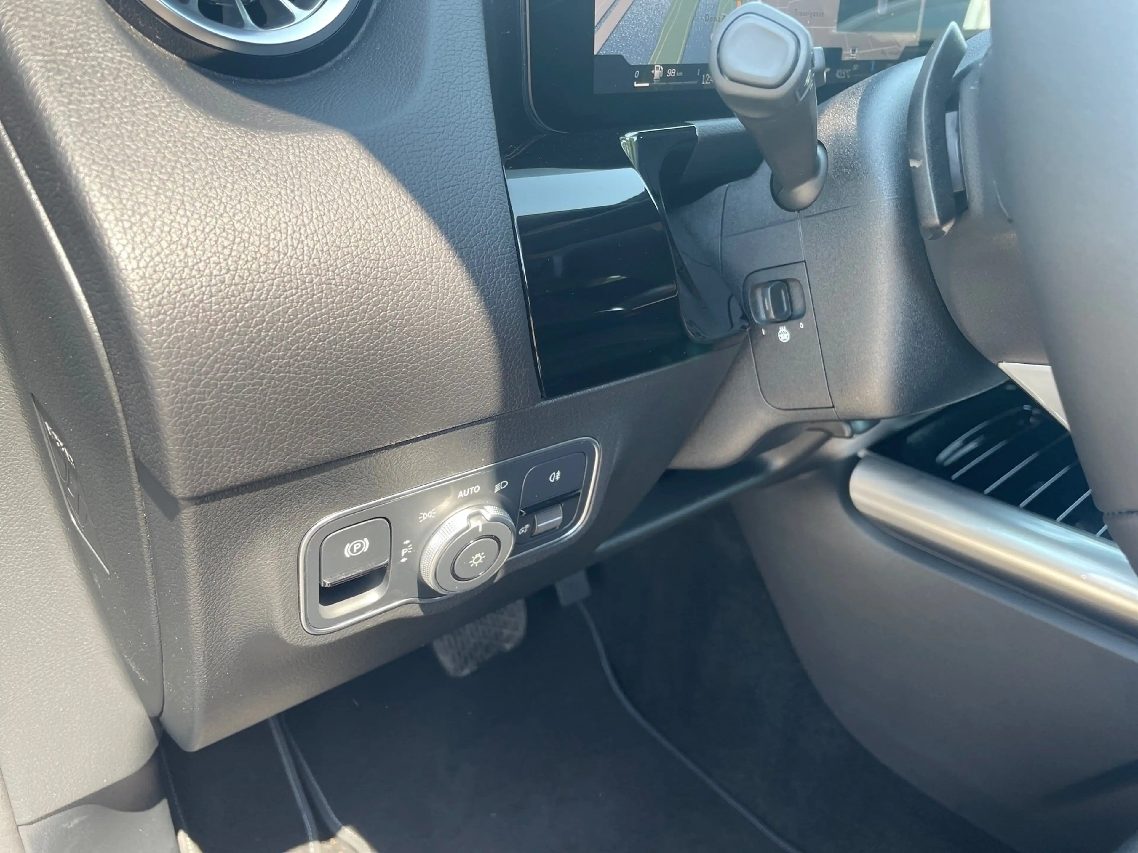 Mercedes-Benz B 180 d Rückfahrkamera,Klimaautomatik,Navi — photo 14