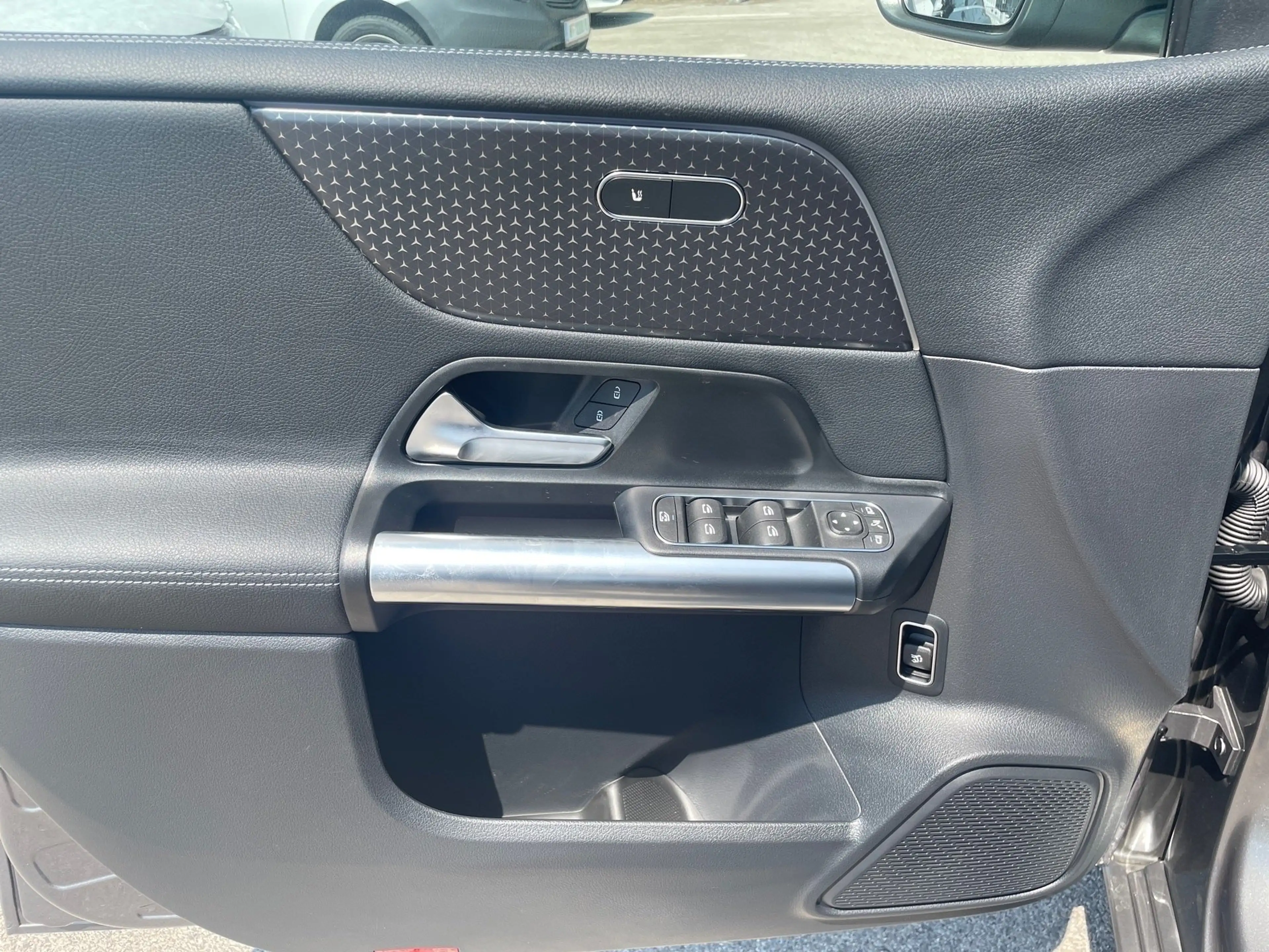 Mercedes-Benz B 180 d Rückfahrkamera,Klimaautomatik,Navi — photo 13