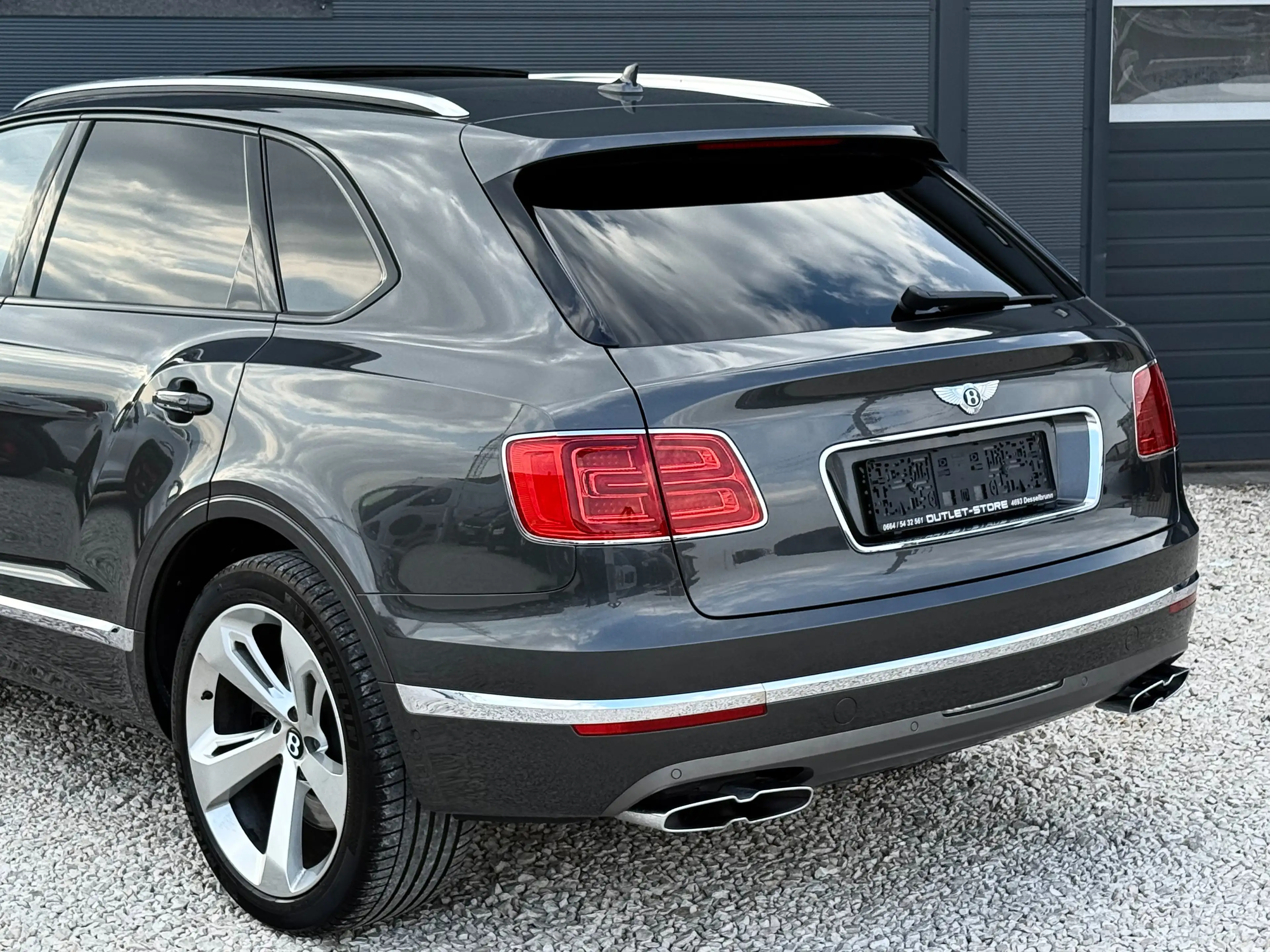 Bentley Bentayga Diesel V8*Night-Vision*7Sitzer*Luft*Garantie*22'' — photo 6