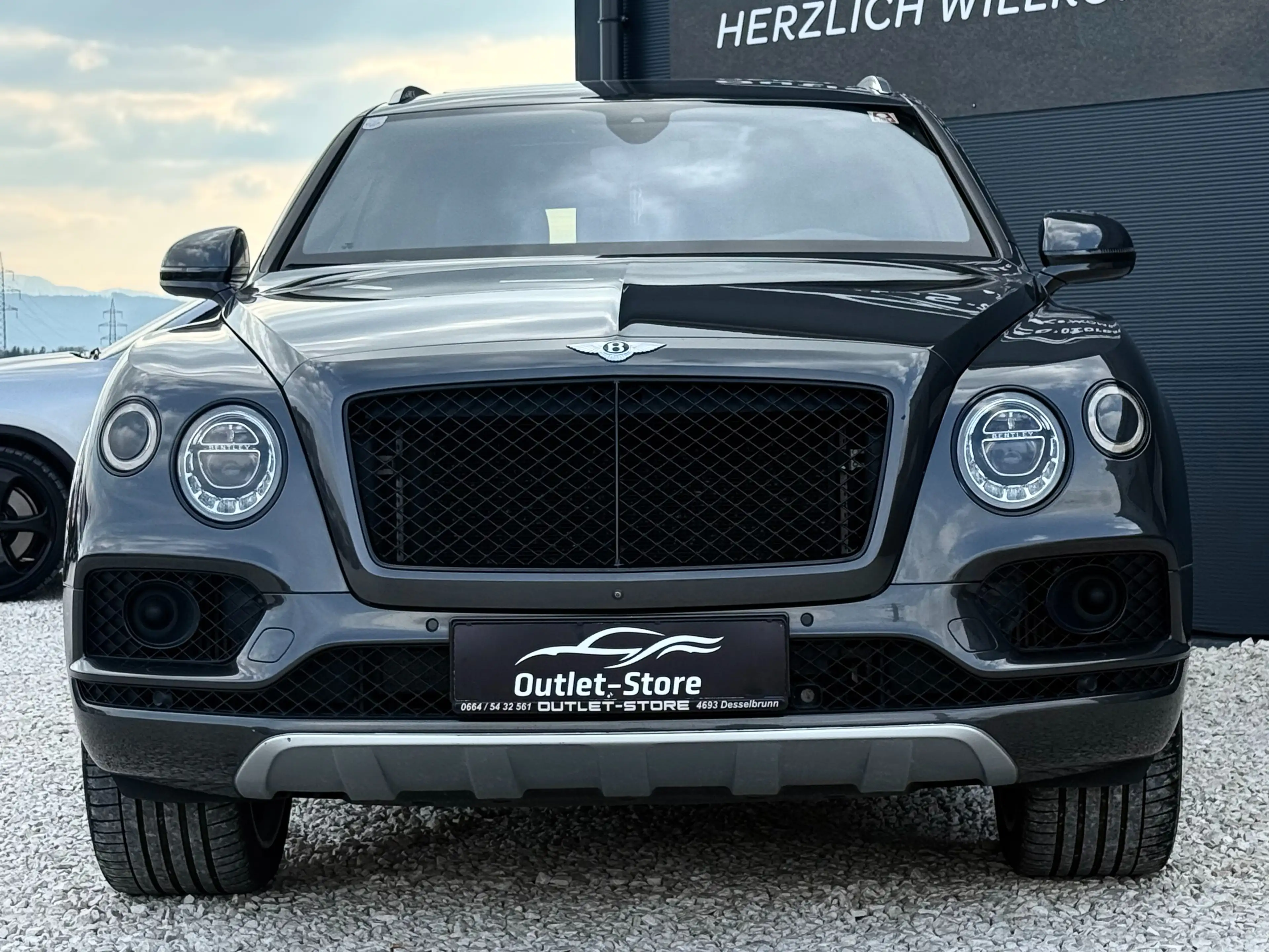 Bentley Bentayga Diesel V8*Night-Vision*7Sitzer*Luft*Garantie*22'' — photo 3