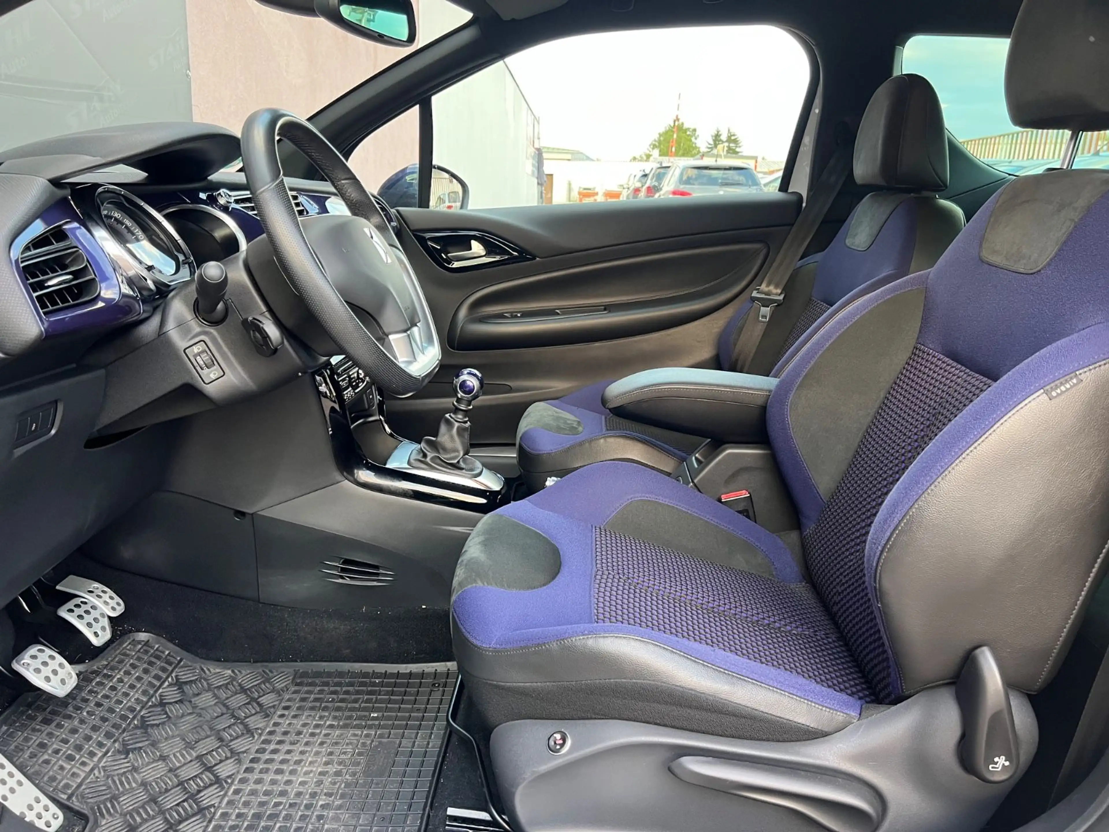 DS Automobiles DS 3 SportChic THP 155*42TKM*LED*NAVI*SHZ*PDC*Top — photo 13